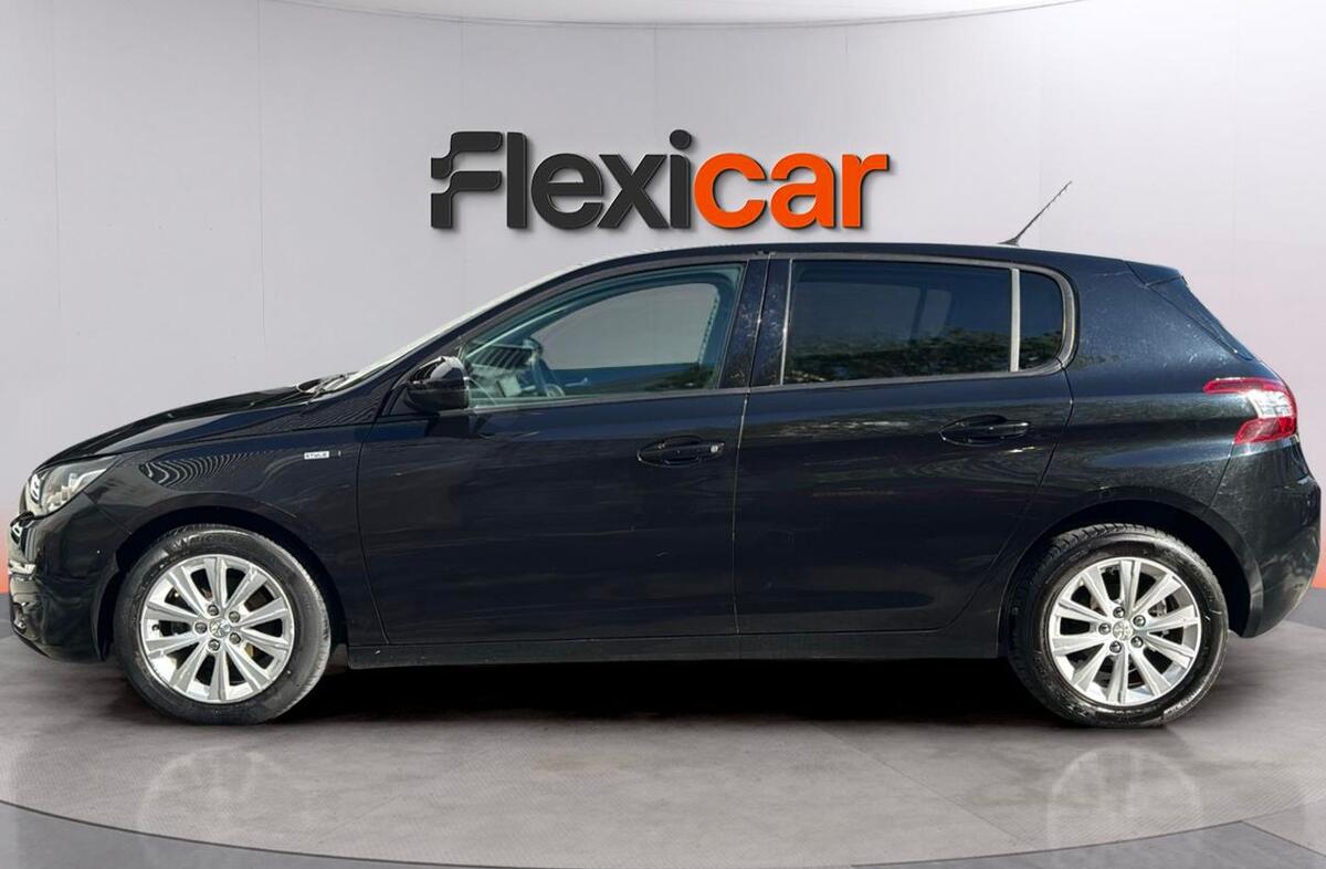 PEUGEOT 308 1.2 PureTech Style