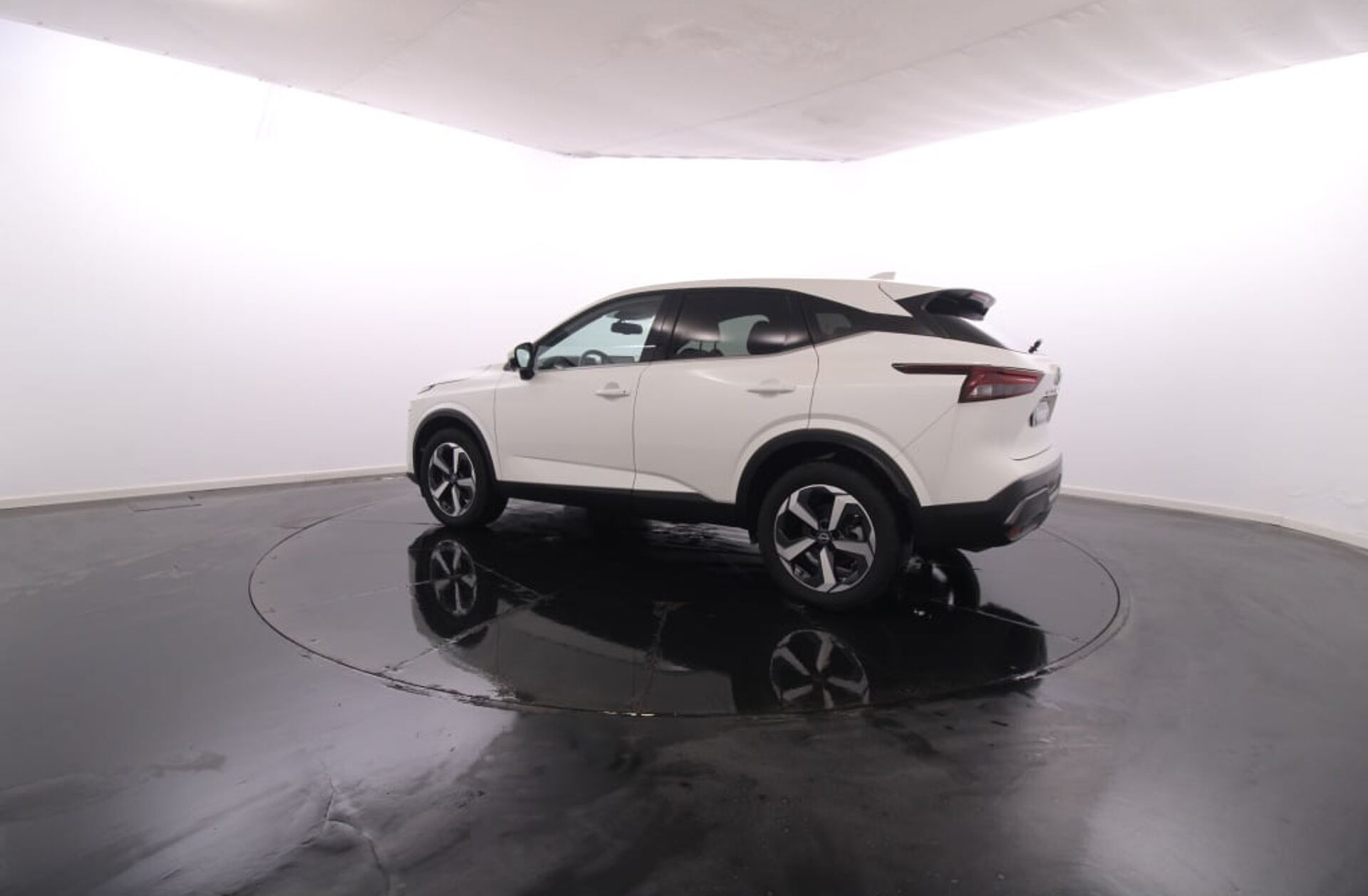 NISSAN Qashqai 1.3 DIG-T N-Connecta LED Xtronic