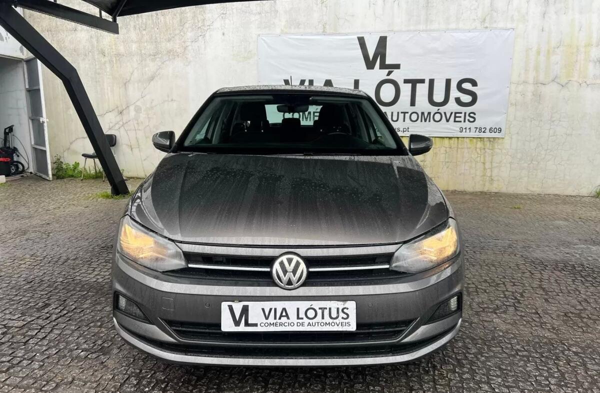 VOLKSWAGEN Polo 1.0 Confortline