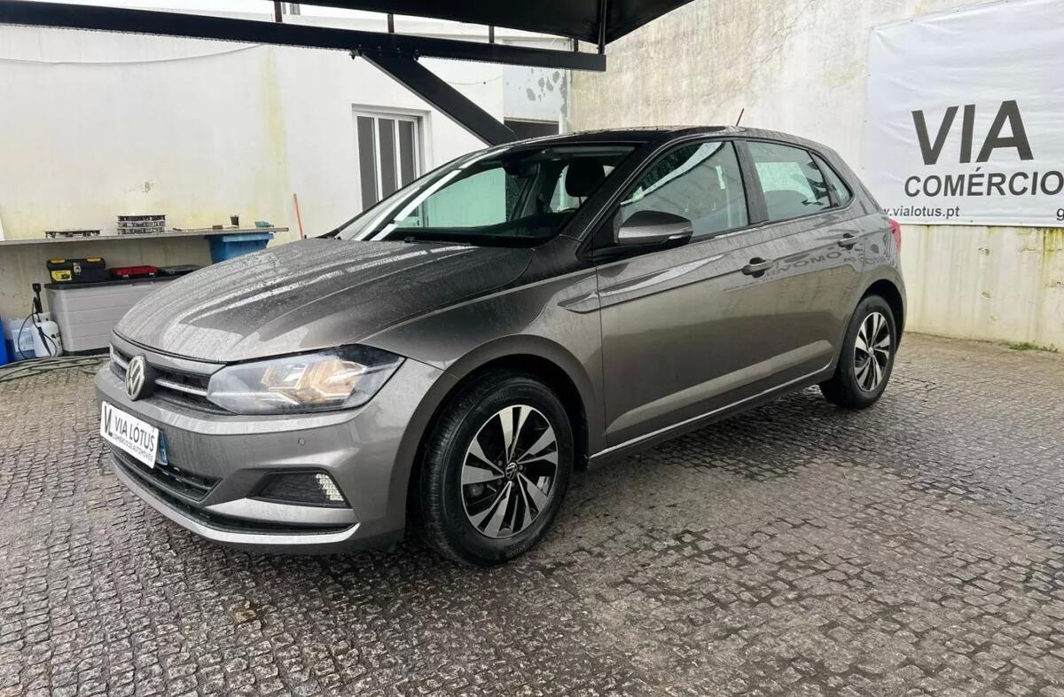 VOLKSWAGEN Polo 1.0 Confortline
