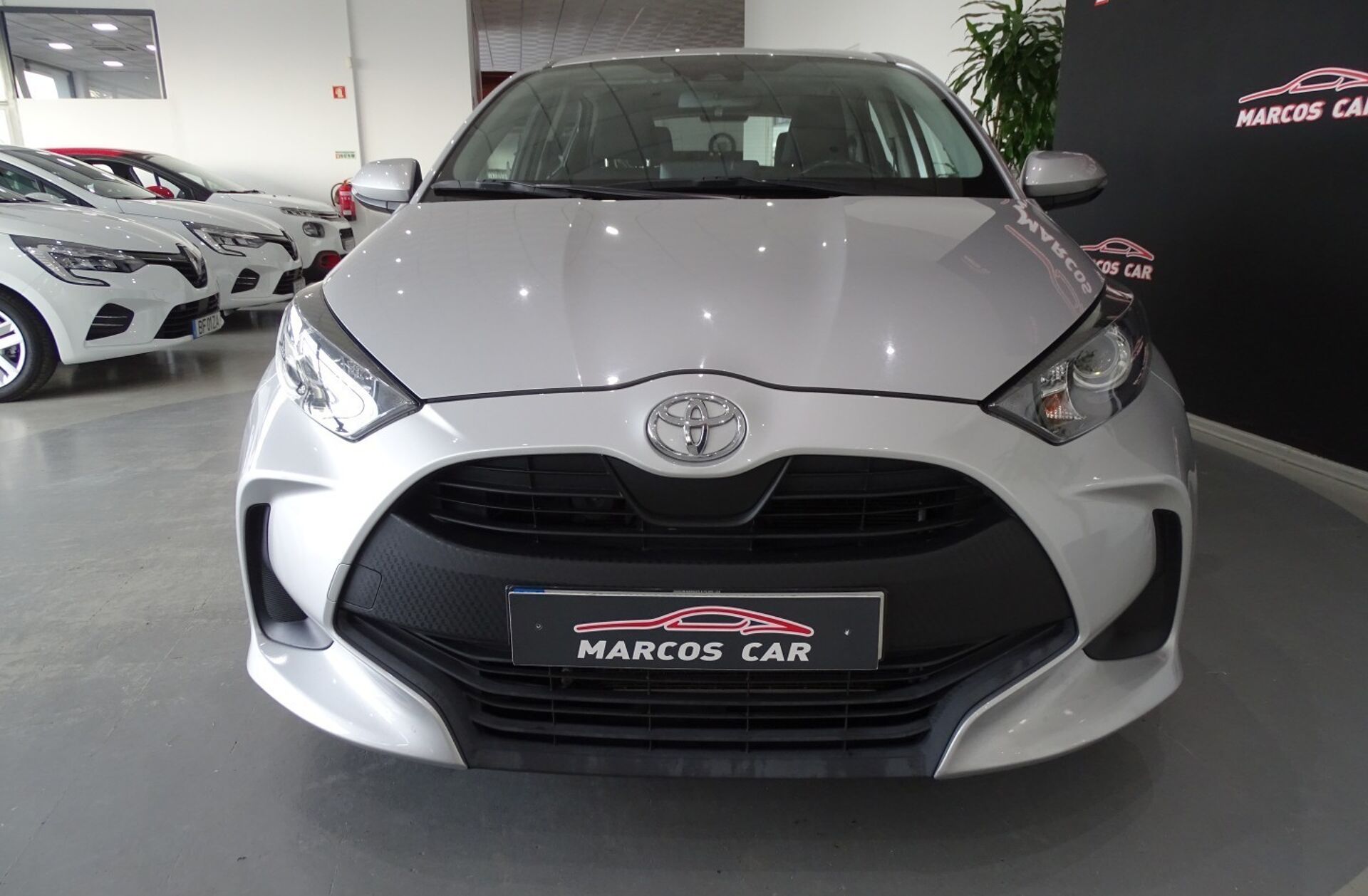 TOYOTA Yaris 1.0 VVT-i Comfort Plus