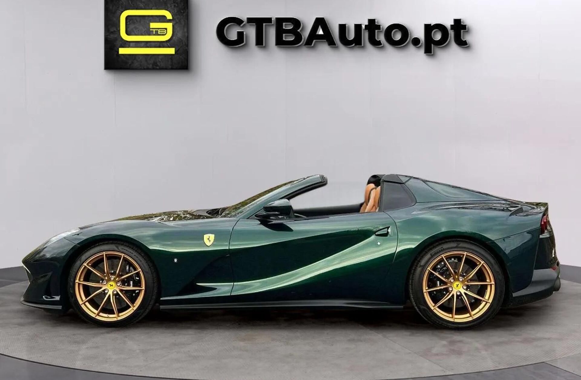 FERRARI 812 Competizione