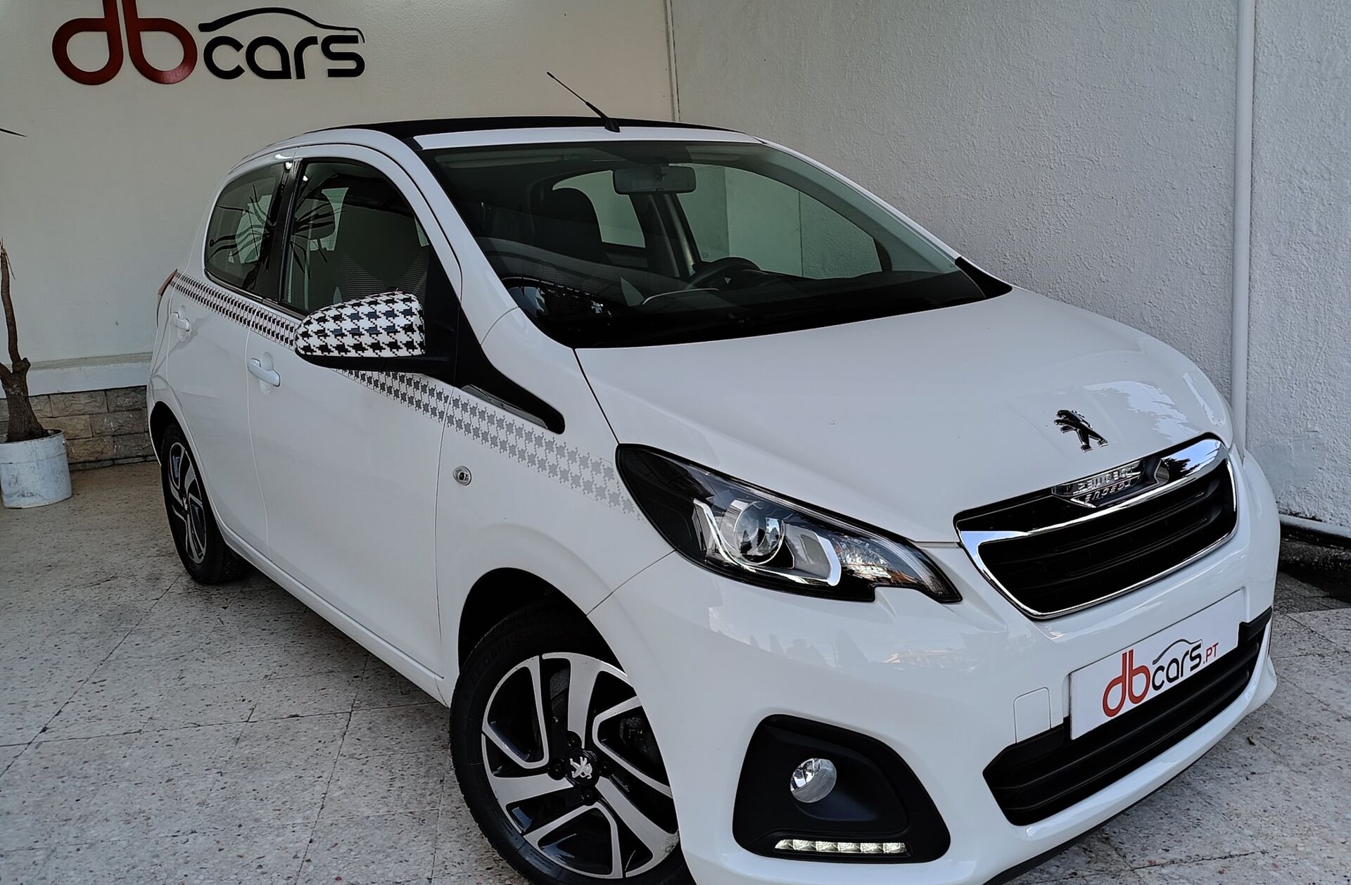 PEUGEOT 108 1.0 VTi Style