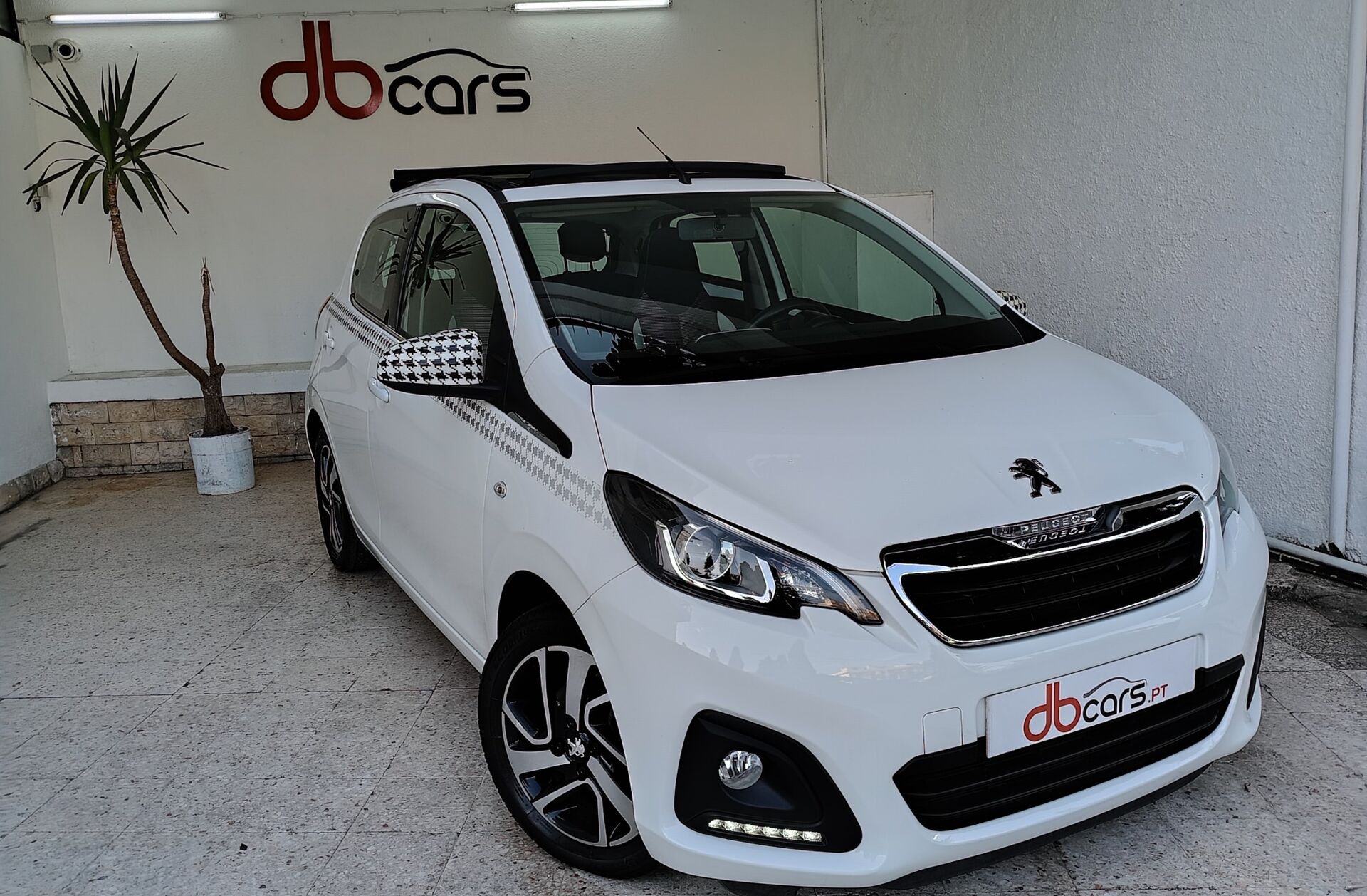 PEUGEOT 108 1.0 VTi Style