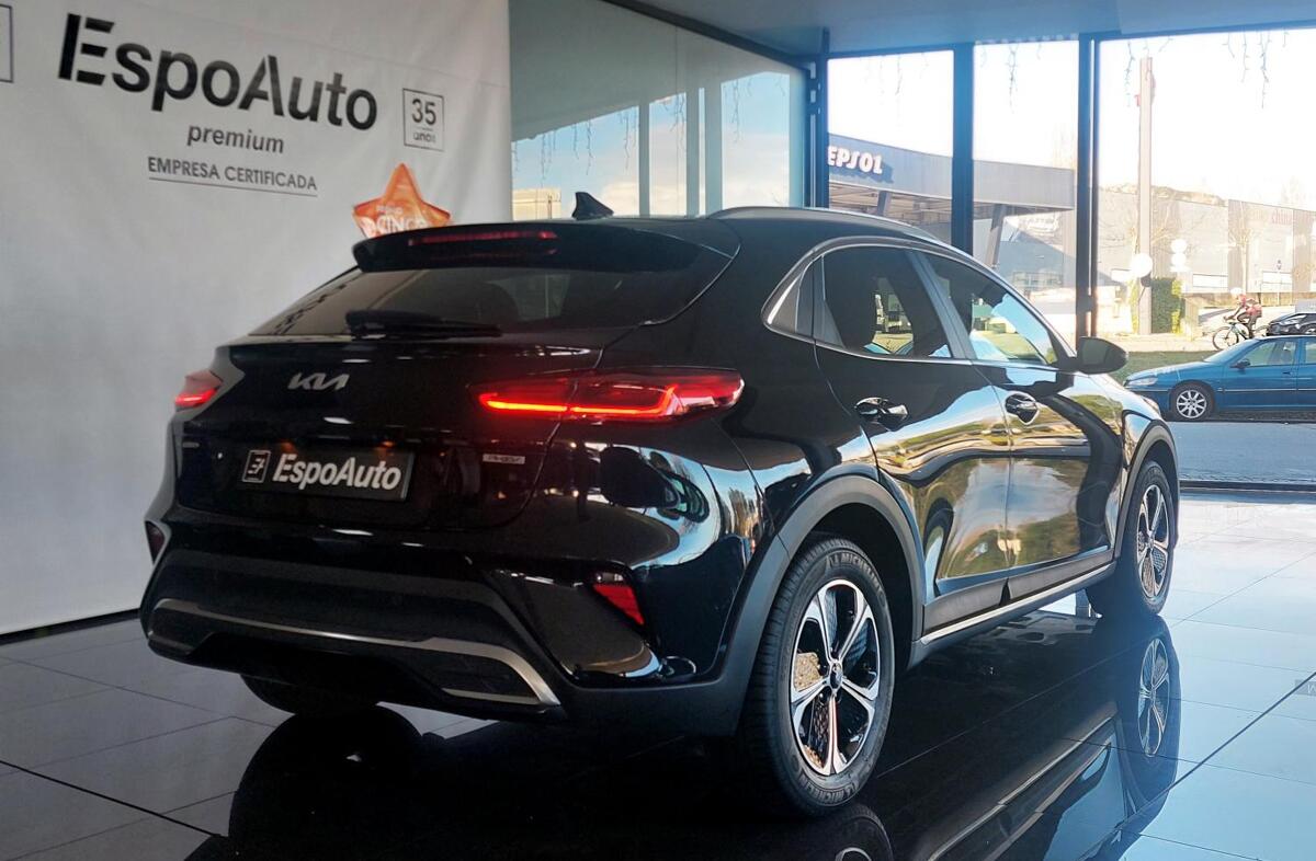 KIA XCeed 1.6 GDi PHEV Drive