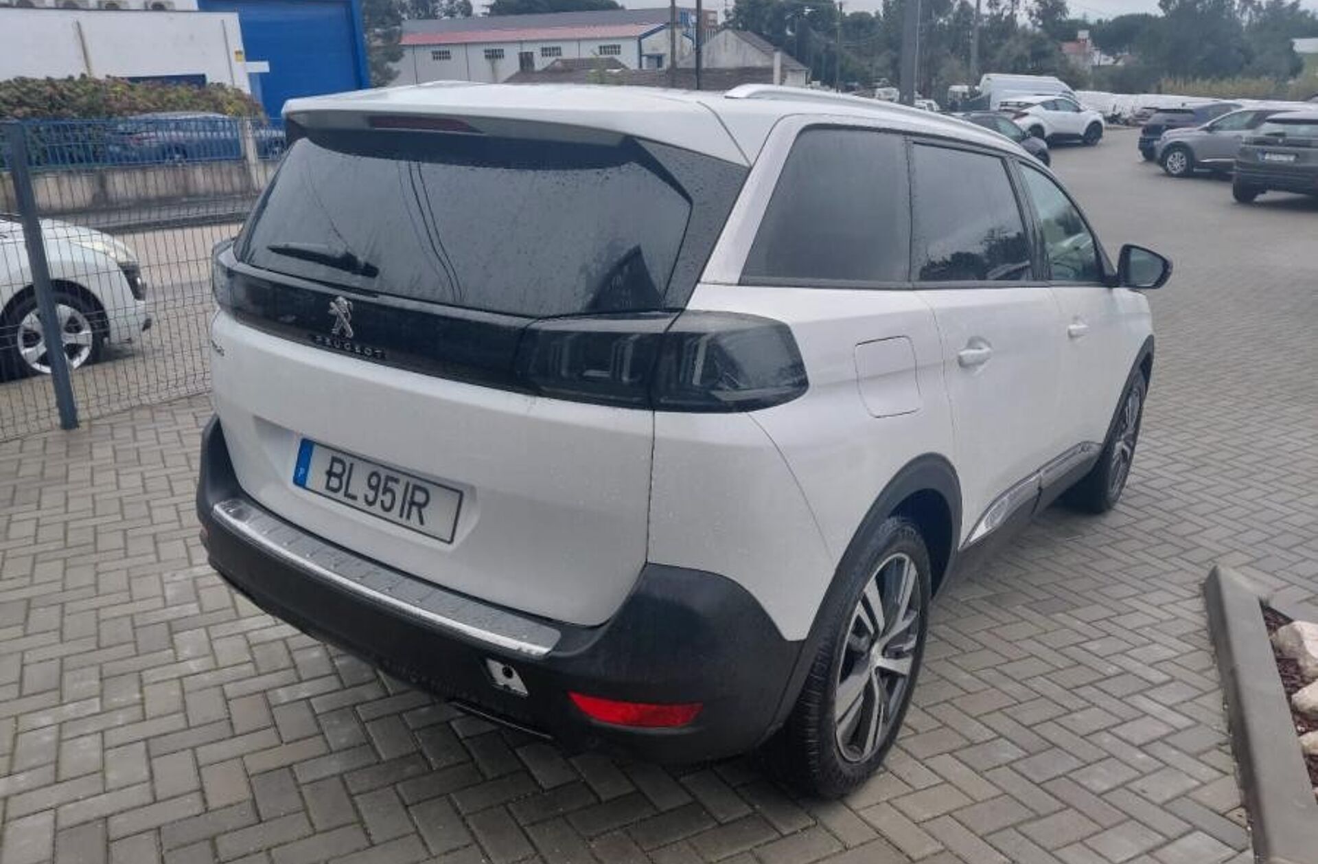 PEUGEOT 5008 1.2 Hybrid Active Pack e-DCS6