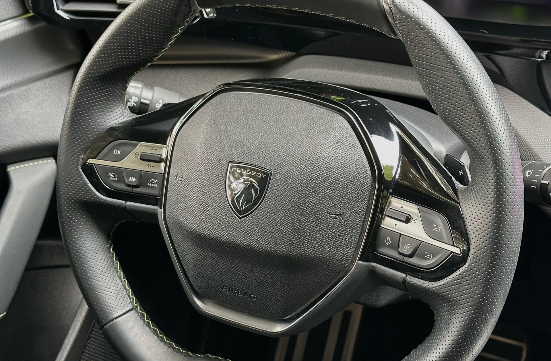 PEUGEOT 308 1.2 PureTech GT EAT8