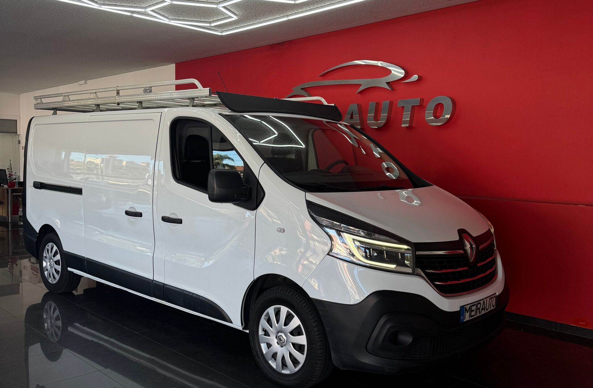 RENAULT Trafic 2.0 dCi L2H1 1.2T G.Zen SS