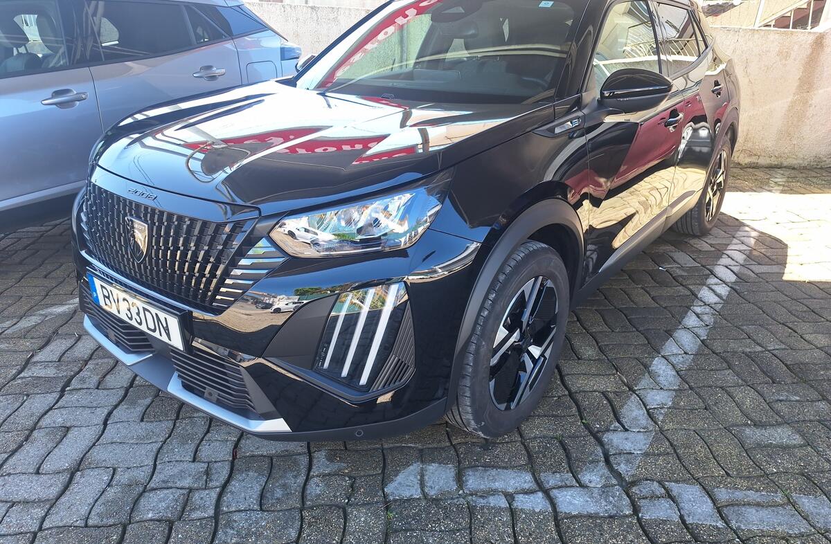 PEUGEOT 2008 e- 54 kWh Allure