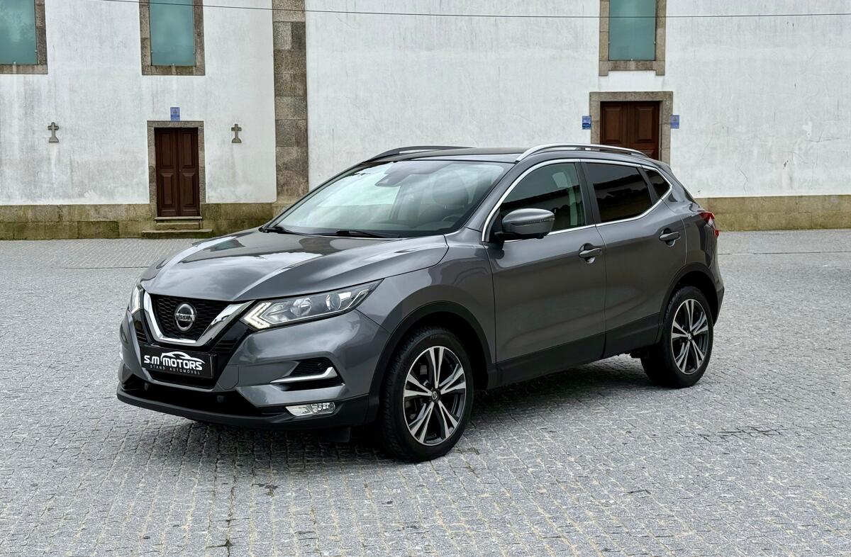 NISSAN Qashqai 1.5 dCi N-Connecta
