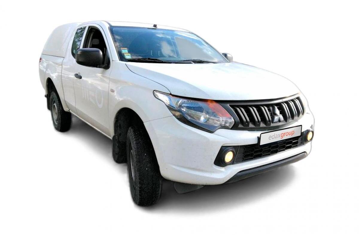 MITSUBISHI L 200 2.4 DI-D CD Invite 4WD