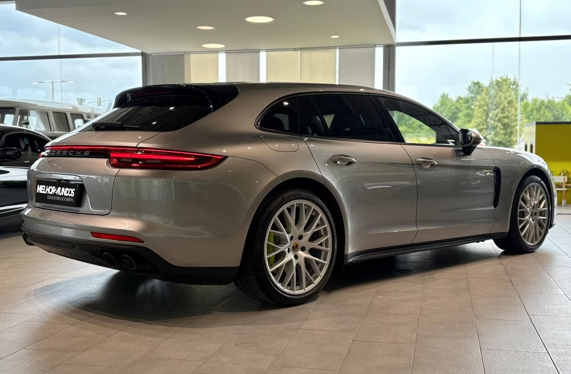 PORSCHE Panamera 4 E-Hybrid