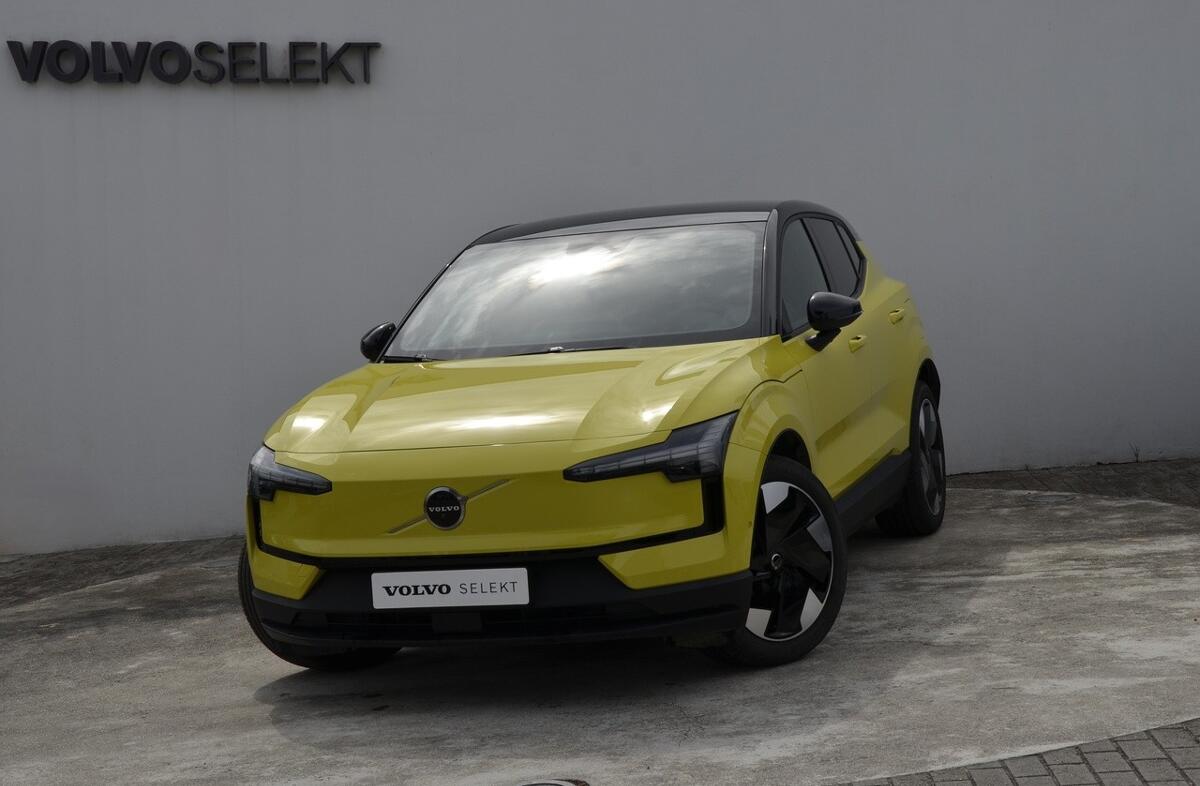 VOLVO EX30 69 kWh Single Motor Extended Range Ultra