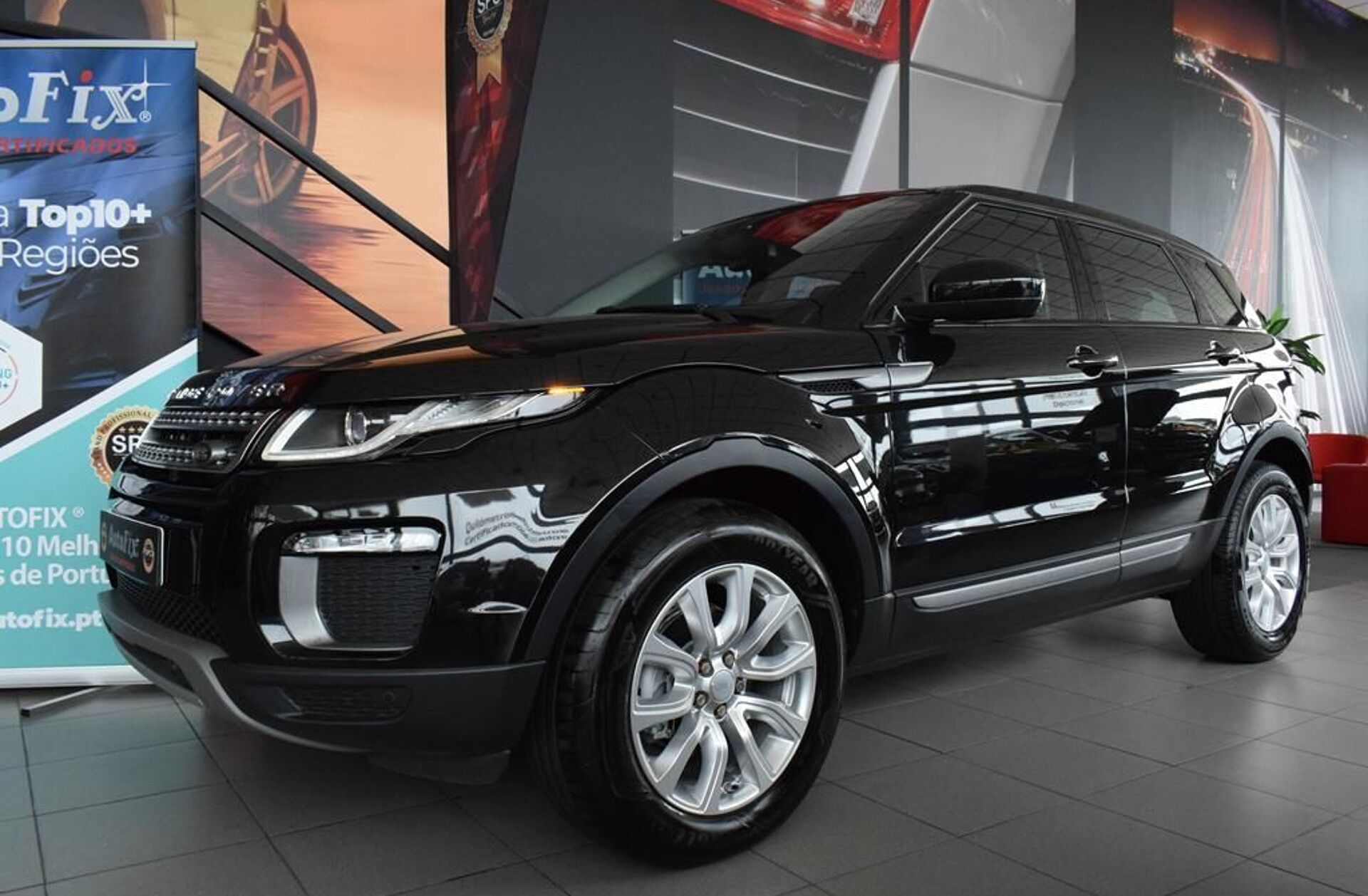 LAND ROVER Range Rover Evoque 2.0 eD4 SE Dynamic