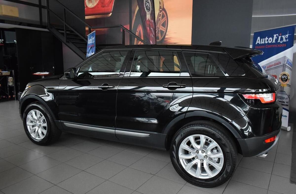 LAND ROVER Range Rover Evoque 2.0 eD4 SE Dynamic