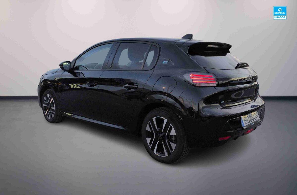 PEUGEOT 208 e- 51 kWh GT