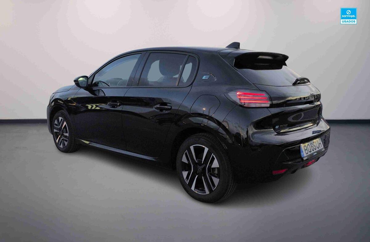 PEUGEOT 208 e- 51 kWh GT