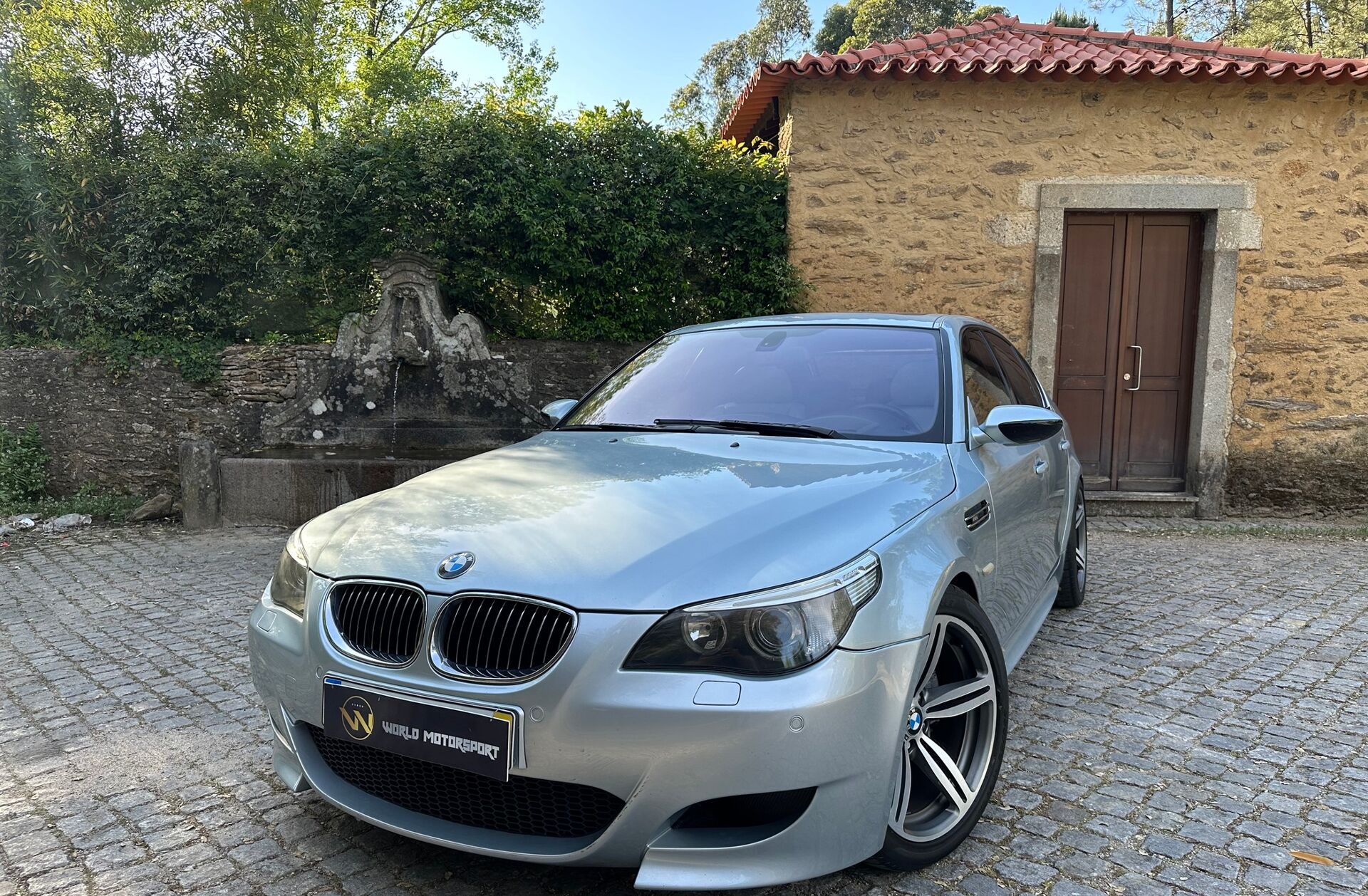 BMW Serie-5 M5 Outro