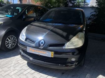 RENAULT Clio 1.2 16V Dynamique