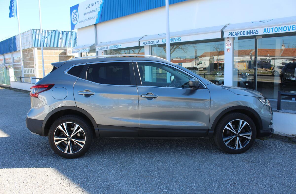NISSAN Qashqai 1.5 dCi N-Connecta J18