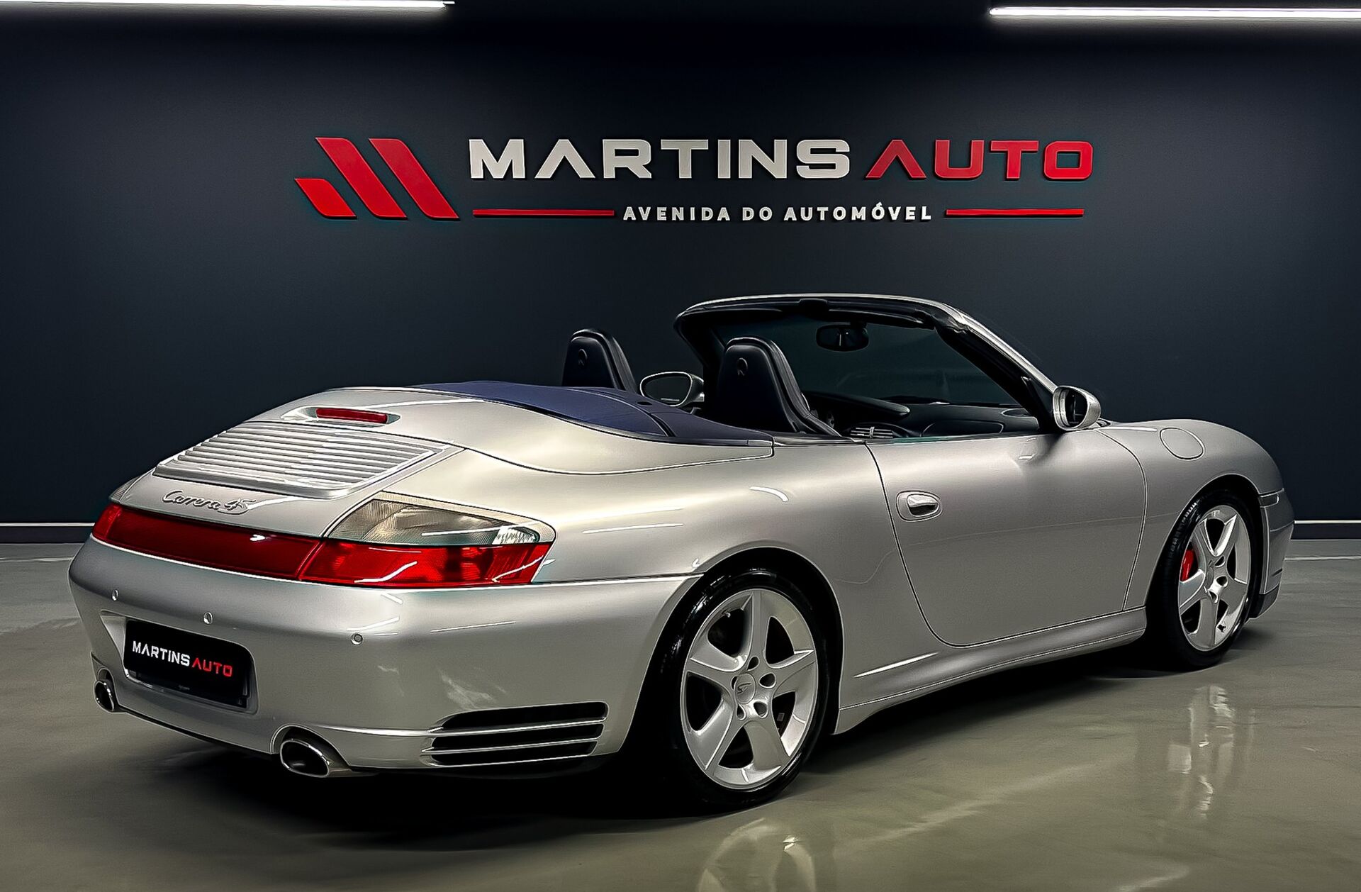 PORSCHE 911 Carrera 4 S