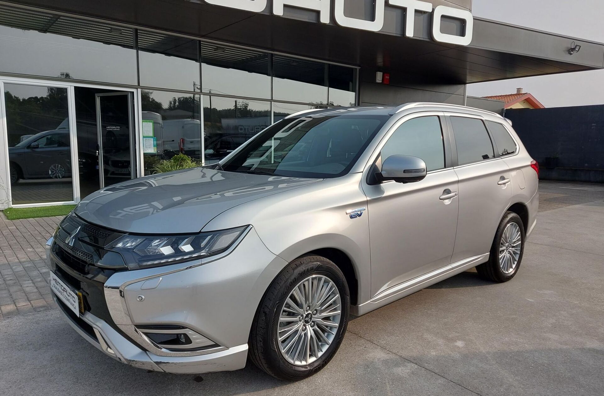 MITSUBISHI Outlander 2.4 PHEV Instyle