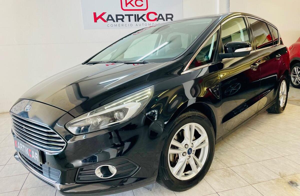 FORD S-MAX 2.0 TDCi Titanium