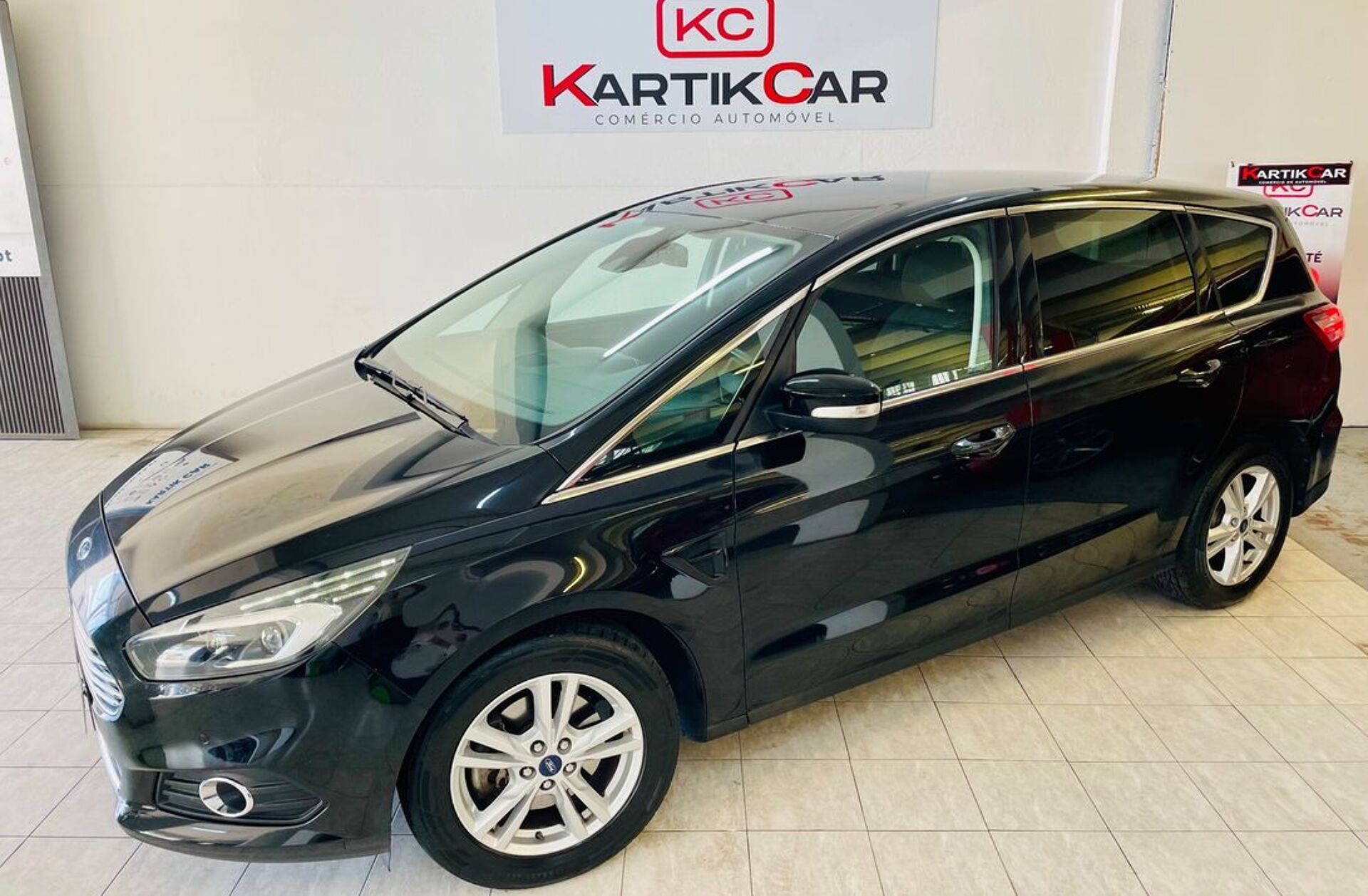 FORD S-MAX 2.0 TDCi Titanium