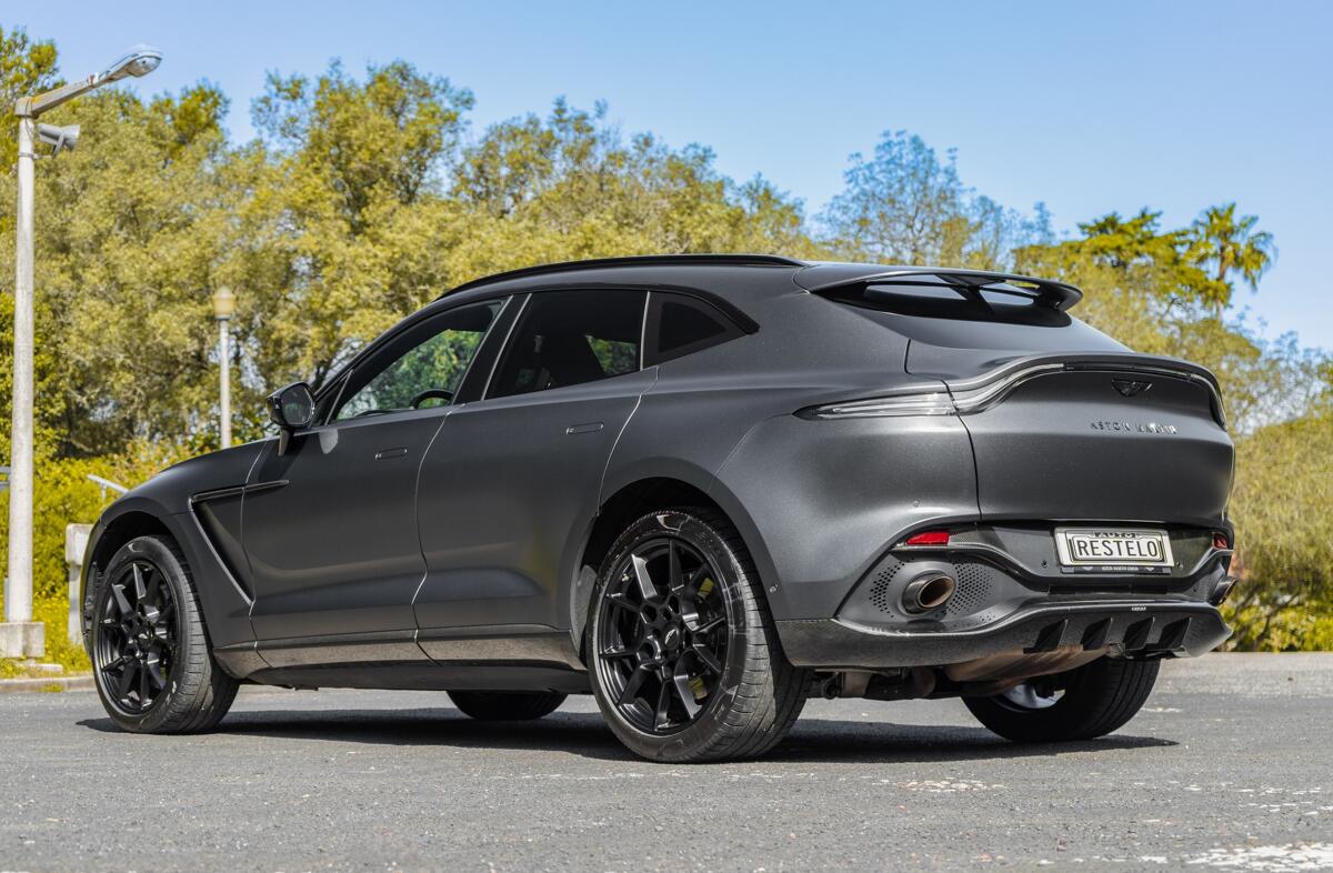 ASTON MARTIN DBX DBX