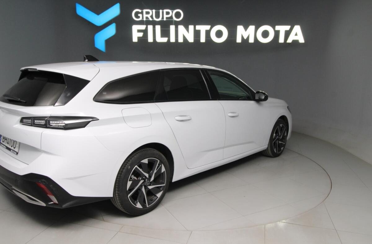 PEUGEOT 308 SW 1.2 PureTech Allure EAT8