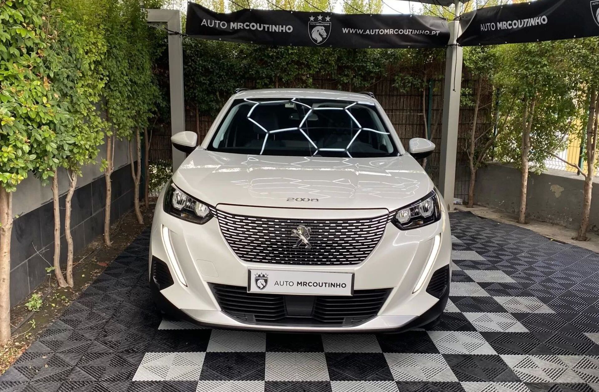 PEUGEOT 2008 e- 50 kWh GT