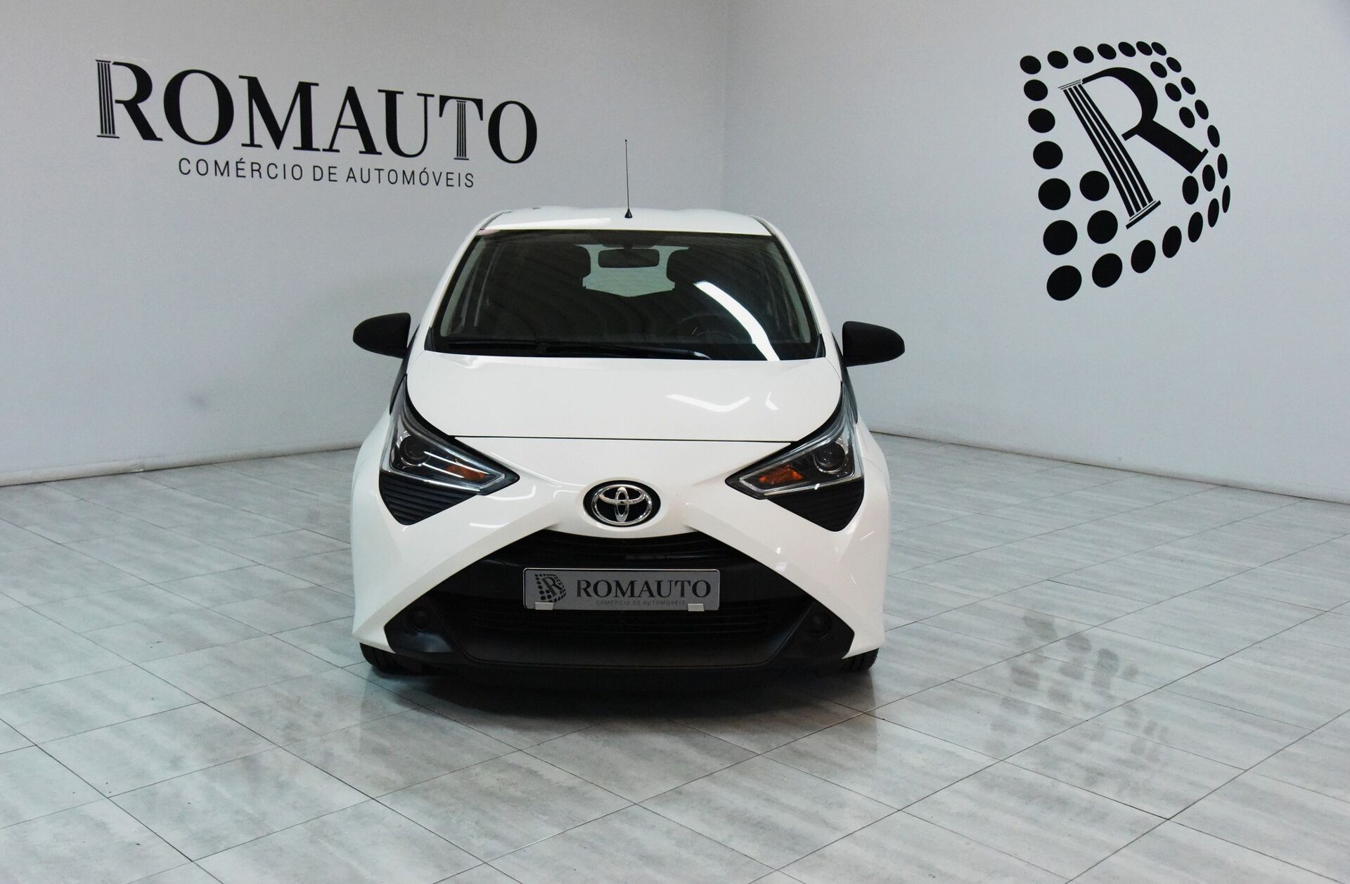 TOYOTA Aygo 1.0 X-Play+X-Touch