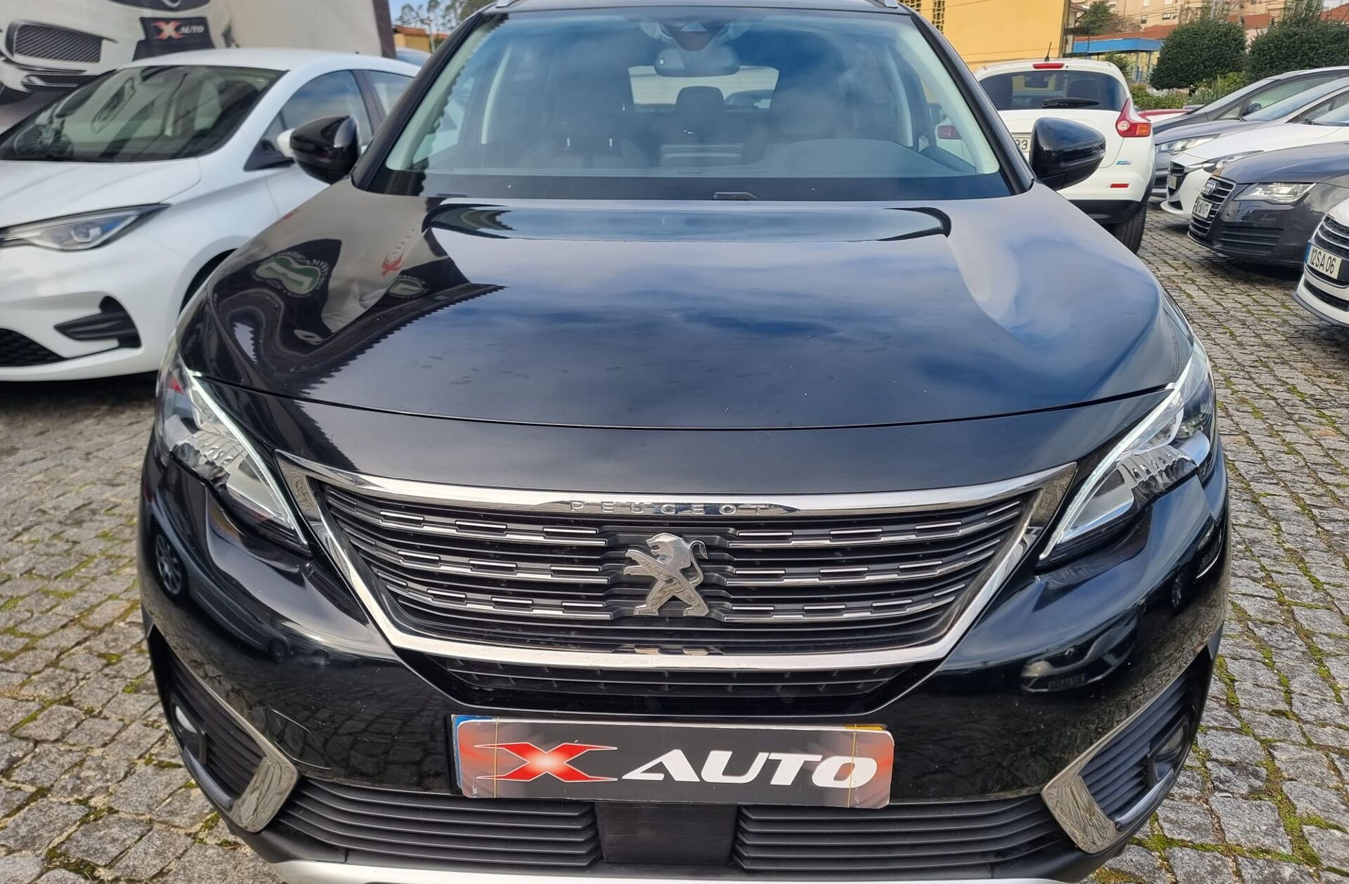 PEUGEOT 5008 1.5 BlueHDi Allure