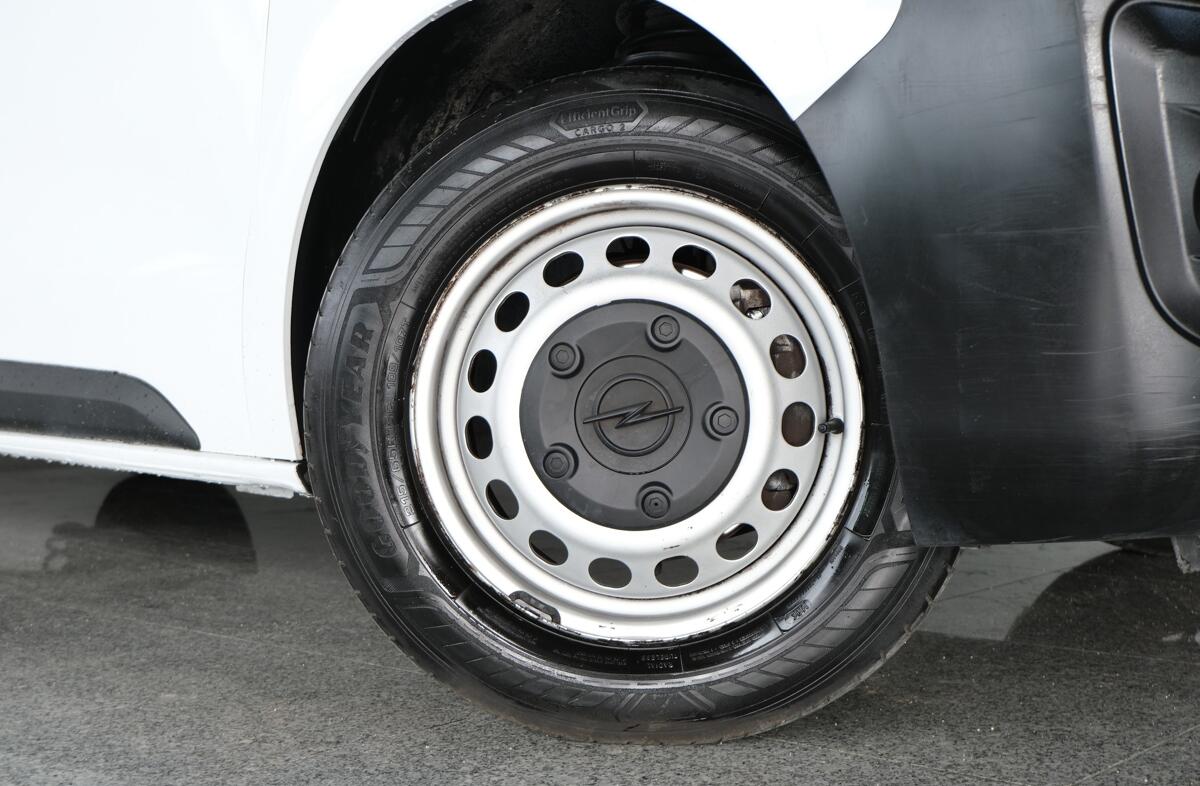 OPEL Vivaro 1.5 CDTi L3H1 Enjoy Inc