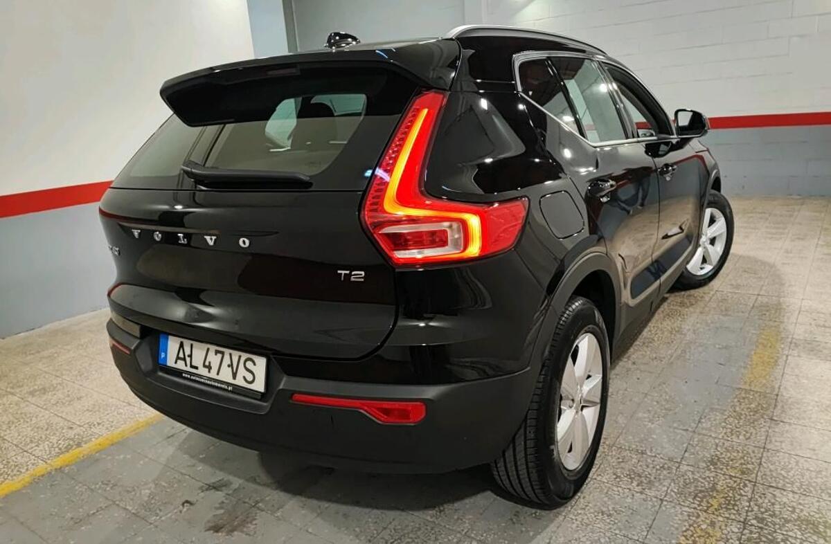 VOLVO XC40 1.5 T2 Momentum