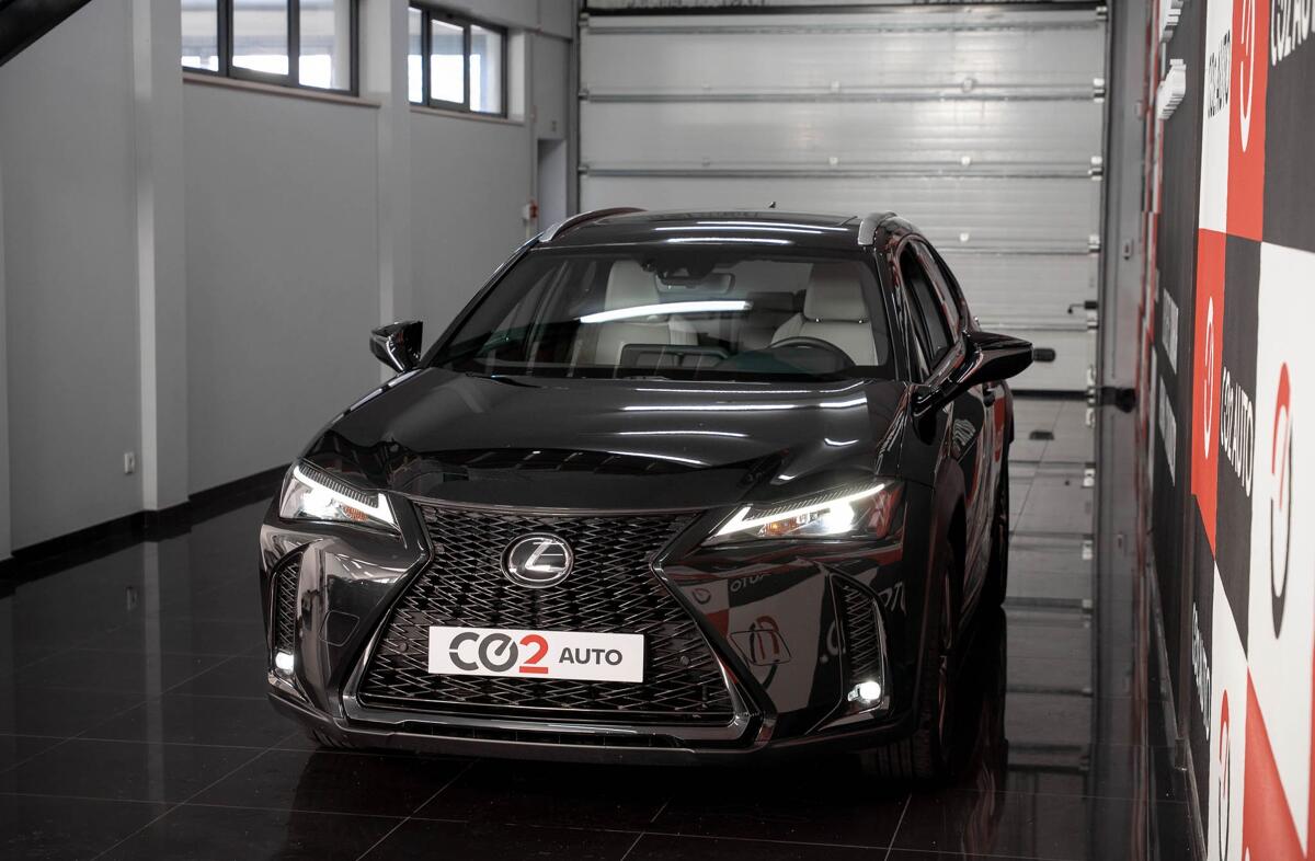LEXUS UX 250h F Sport