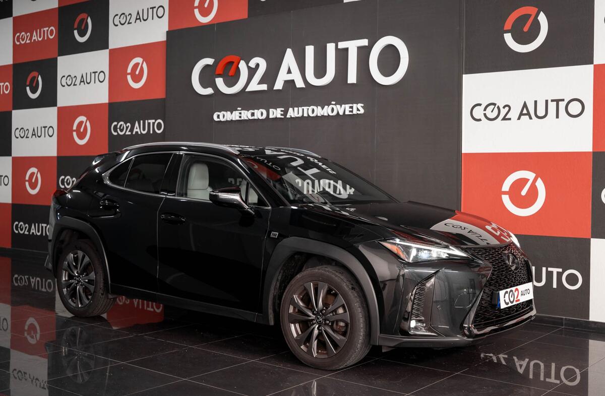 LEXUS UX 250h F Sport