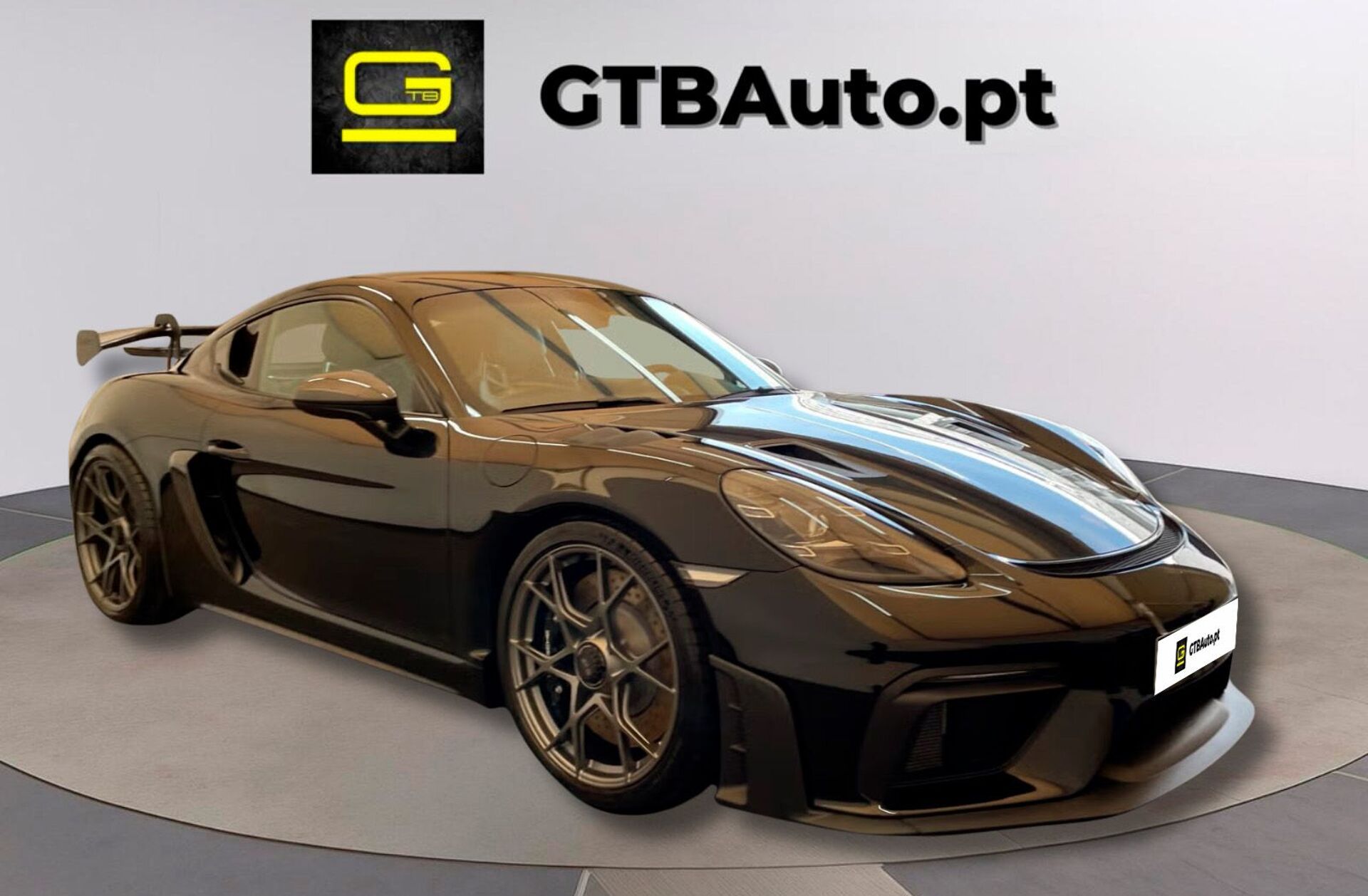 PORSCHE 718 Cayman GT4 RS