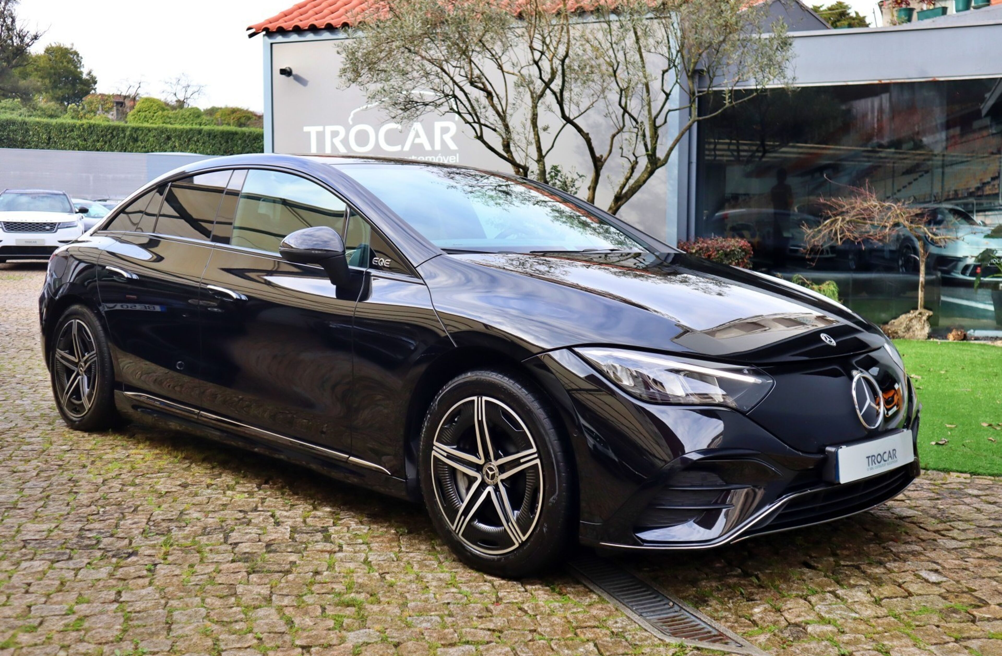 MERCEDES EQE 300 AMG Line