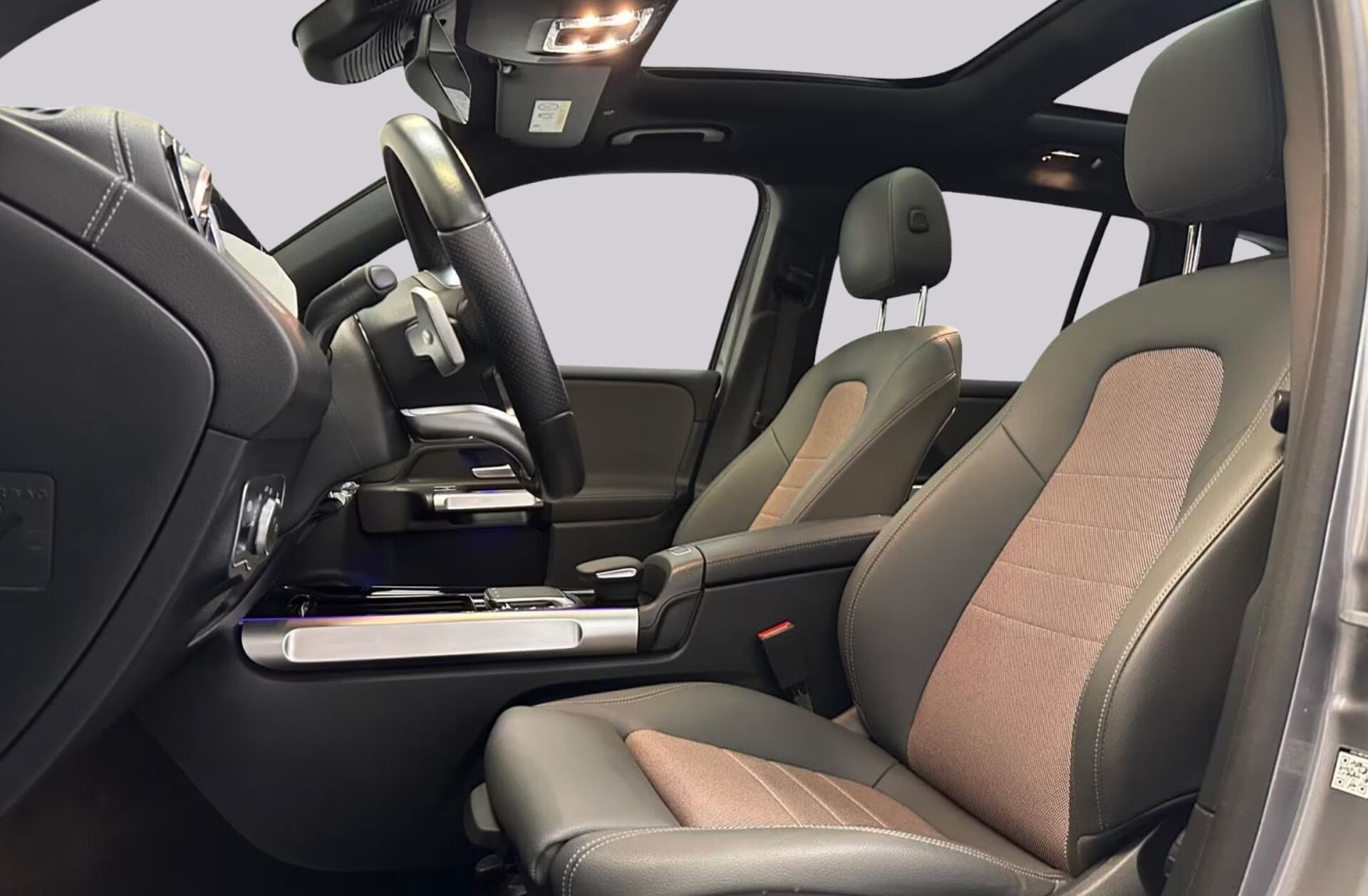 MERCEDES EQB 300 4Matic Progressive