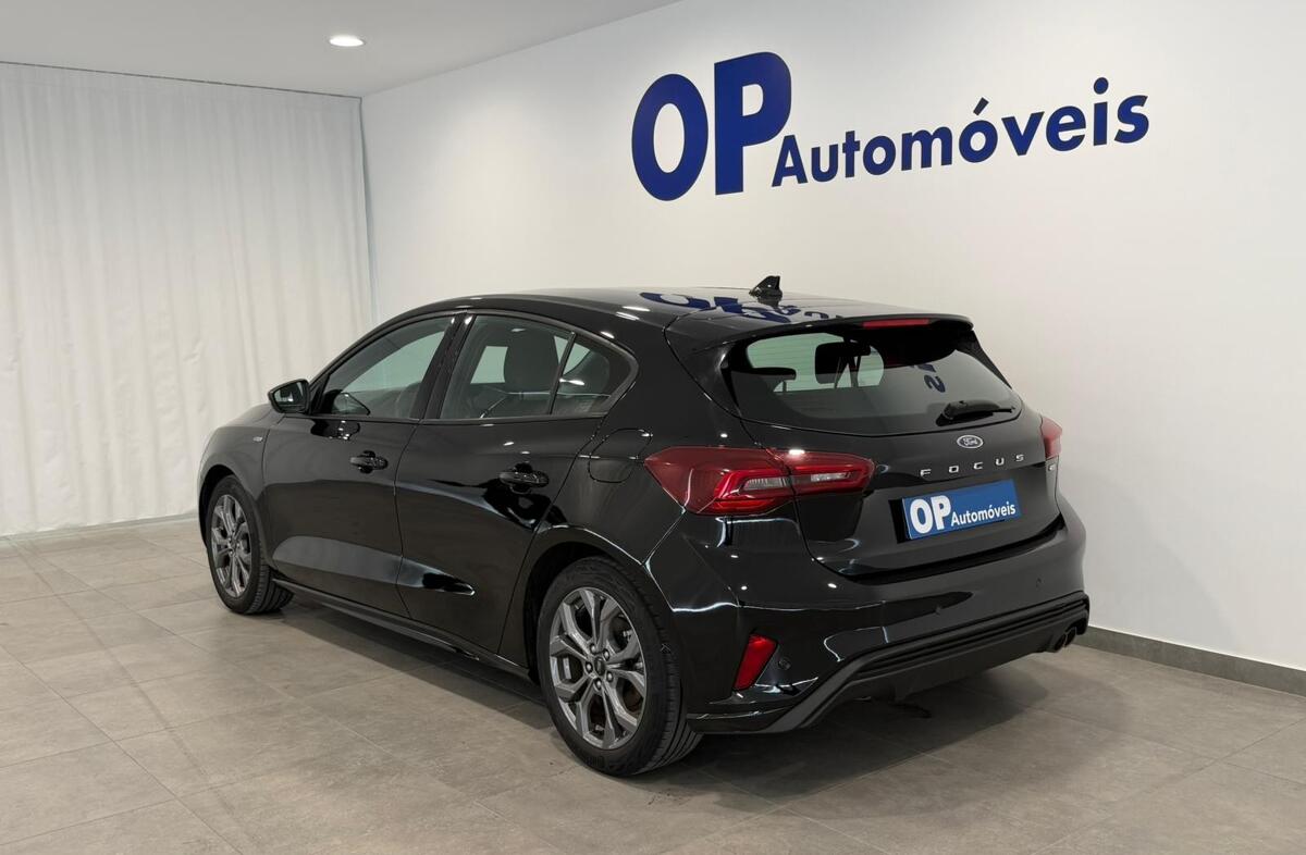 FORD Focus 1.0 EcoBoost MHEV ST-Line