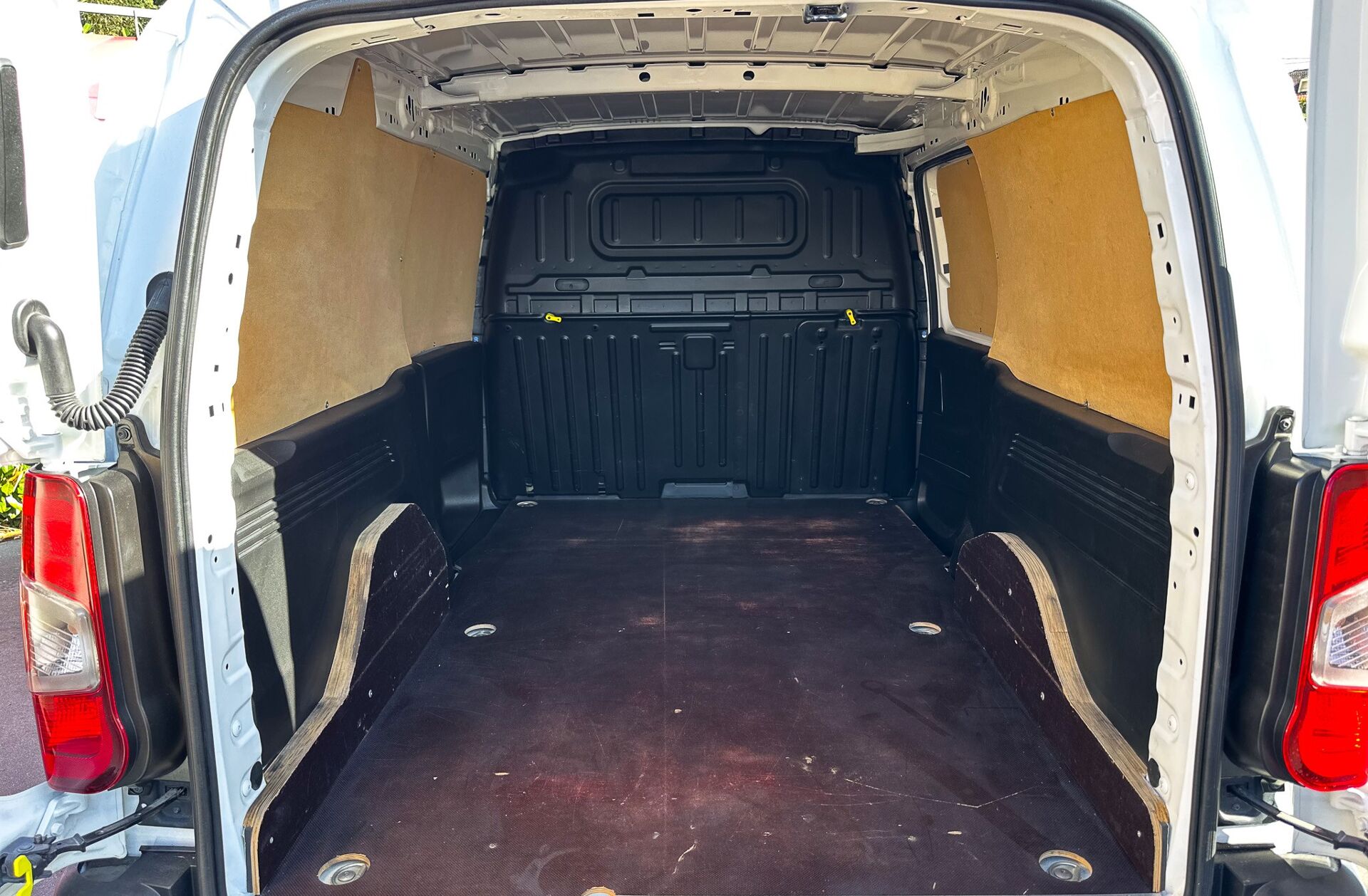 PEUGEOT Partner 1.5 BlueHDi Asphalt Longa