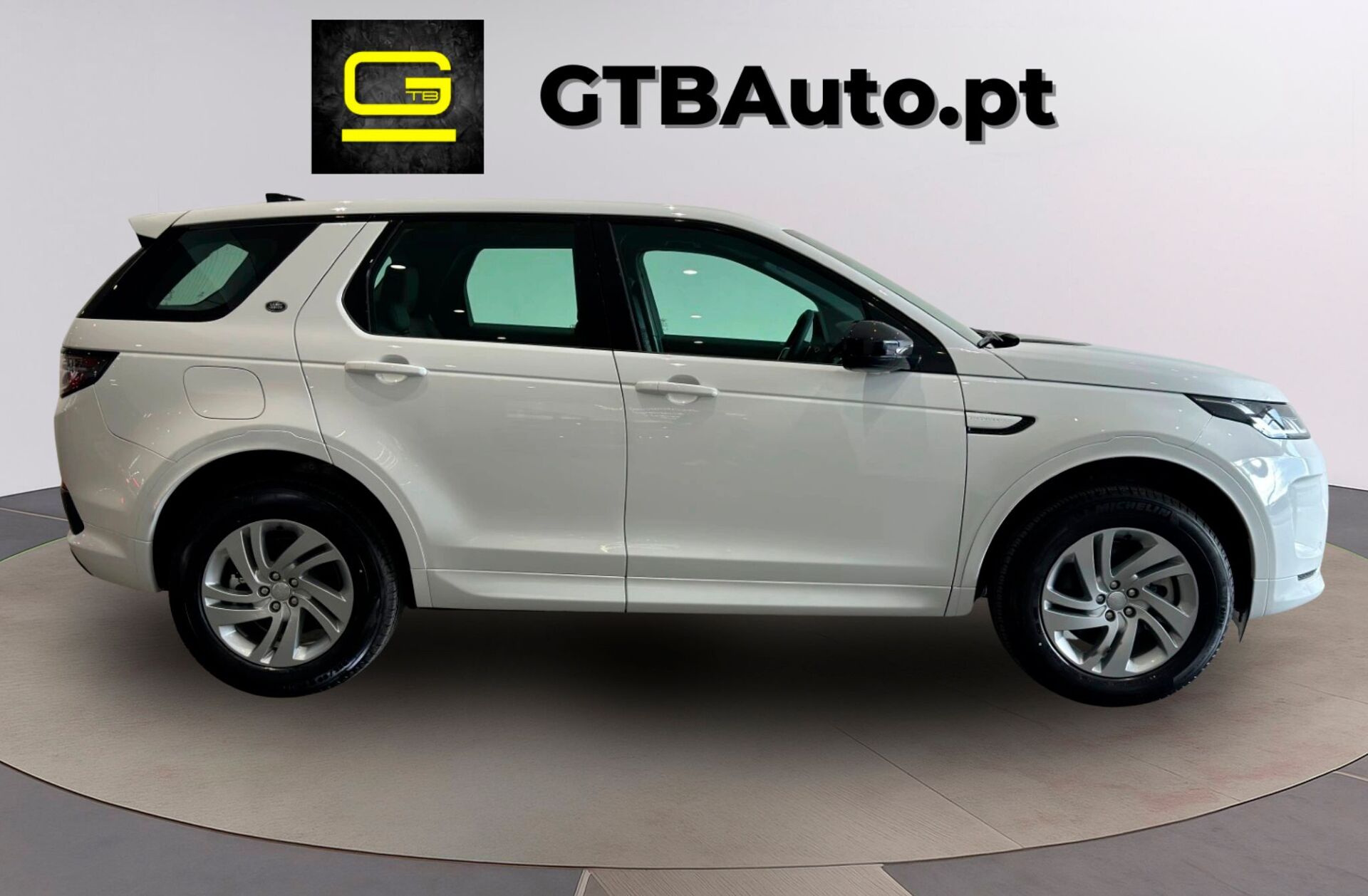 LAND ROVER Discovery S.1.5 I3 P300e AWD Dynamic SE