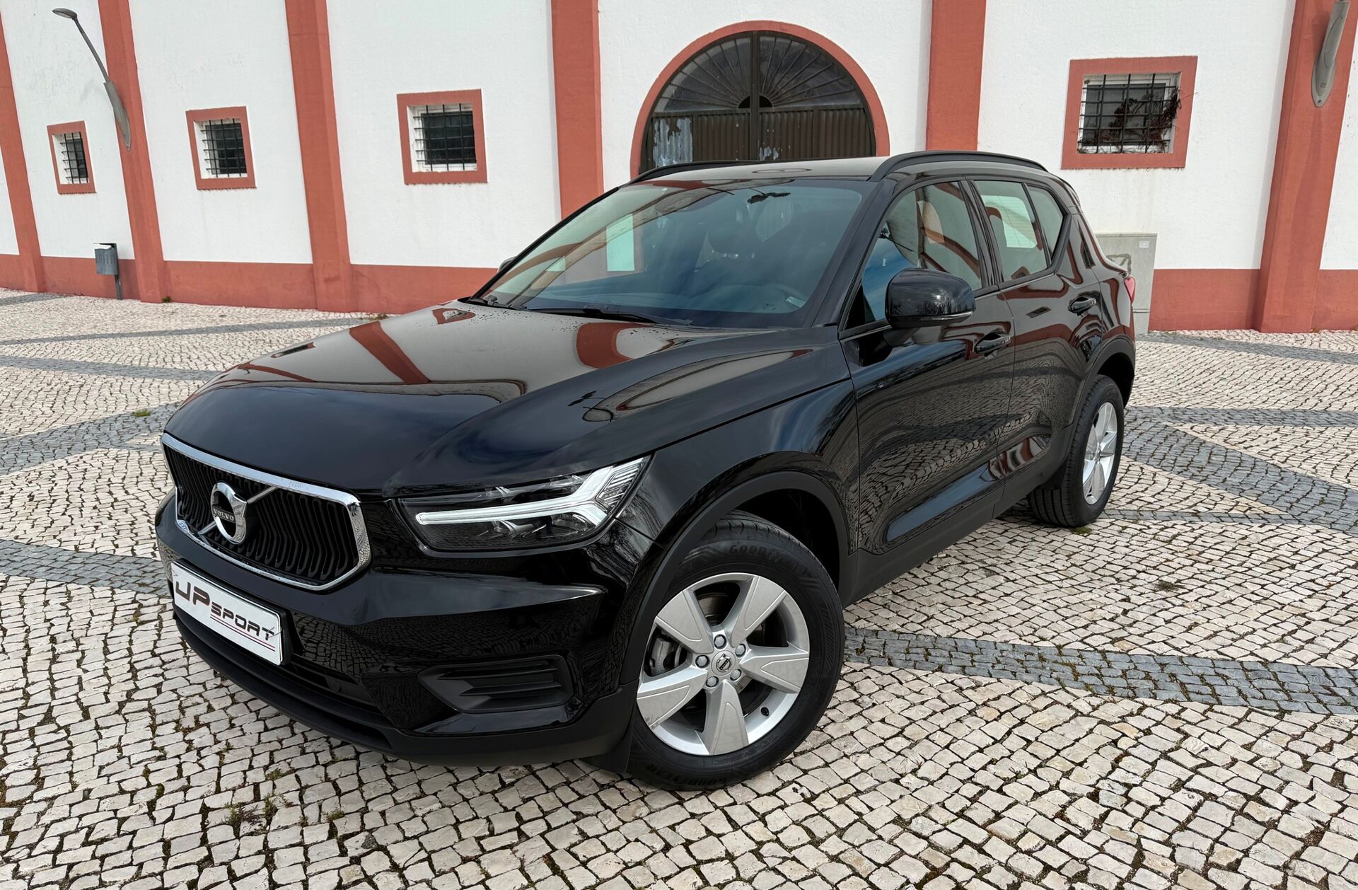 VOLVO XC40 2.0 D3 Momentum Core