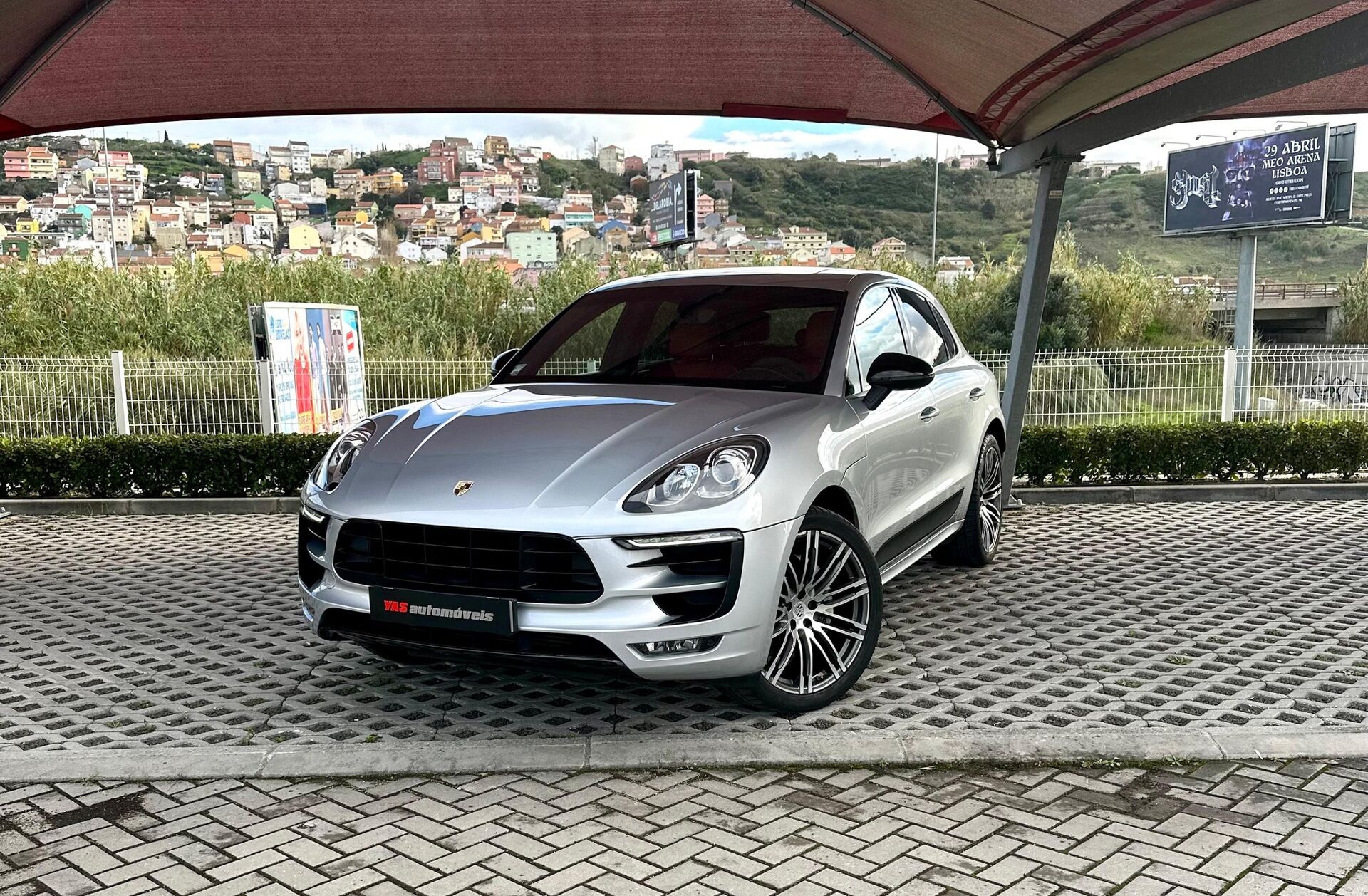 PORSCHE Macan S