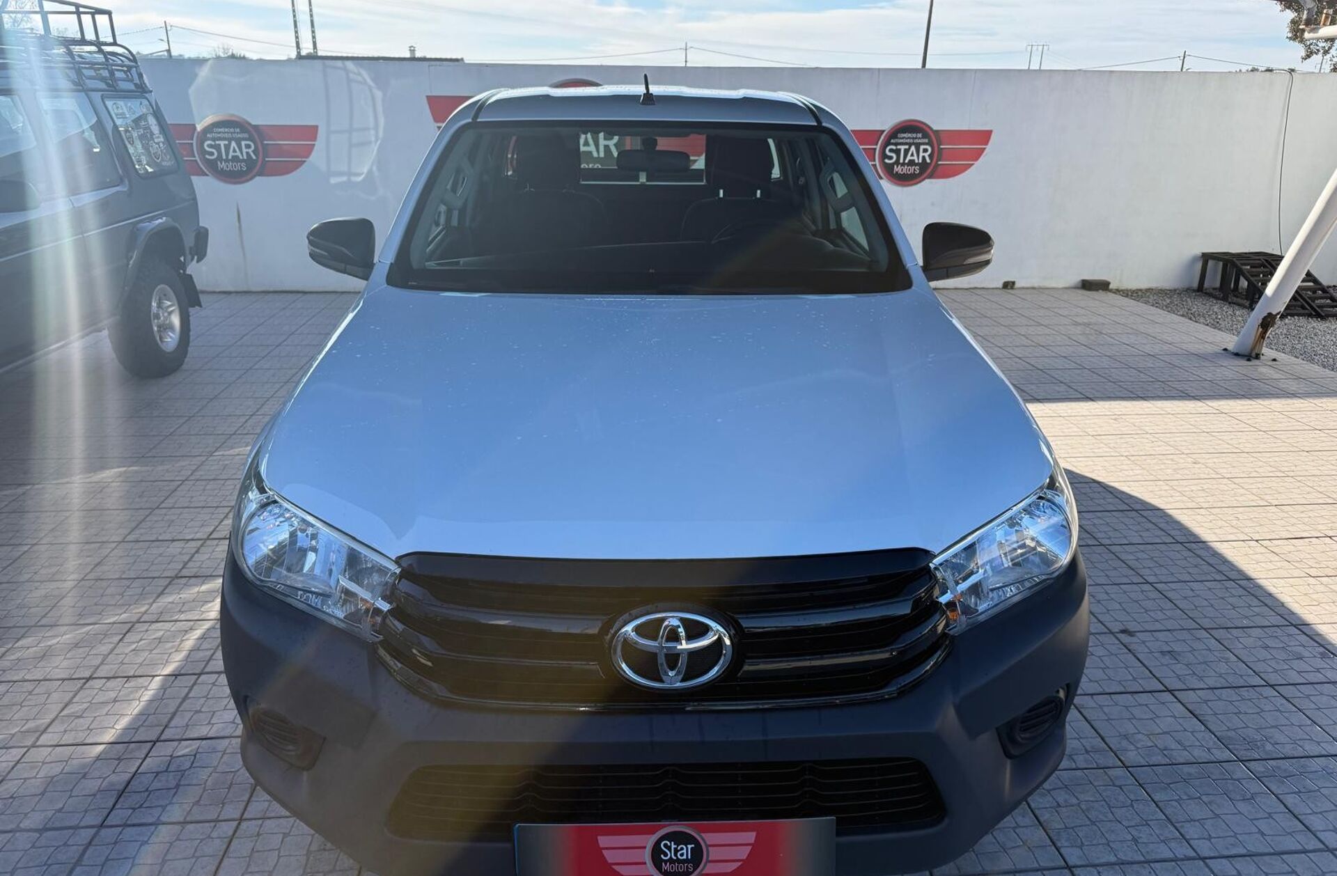 TOYOTA Hilux 2.4 D-4D 4WD CD CM 3L