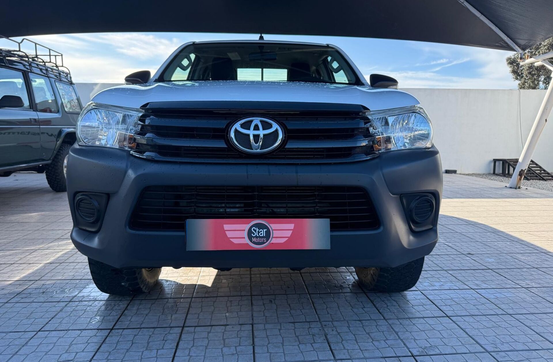 TOYOTA Hilux 2.4 D-4D 4WD CD CM 3L