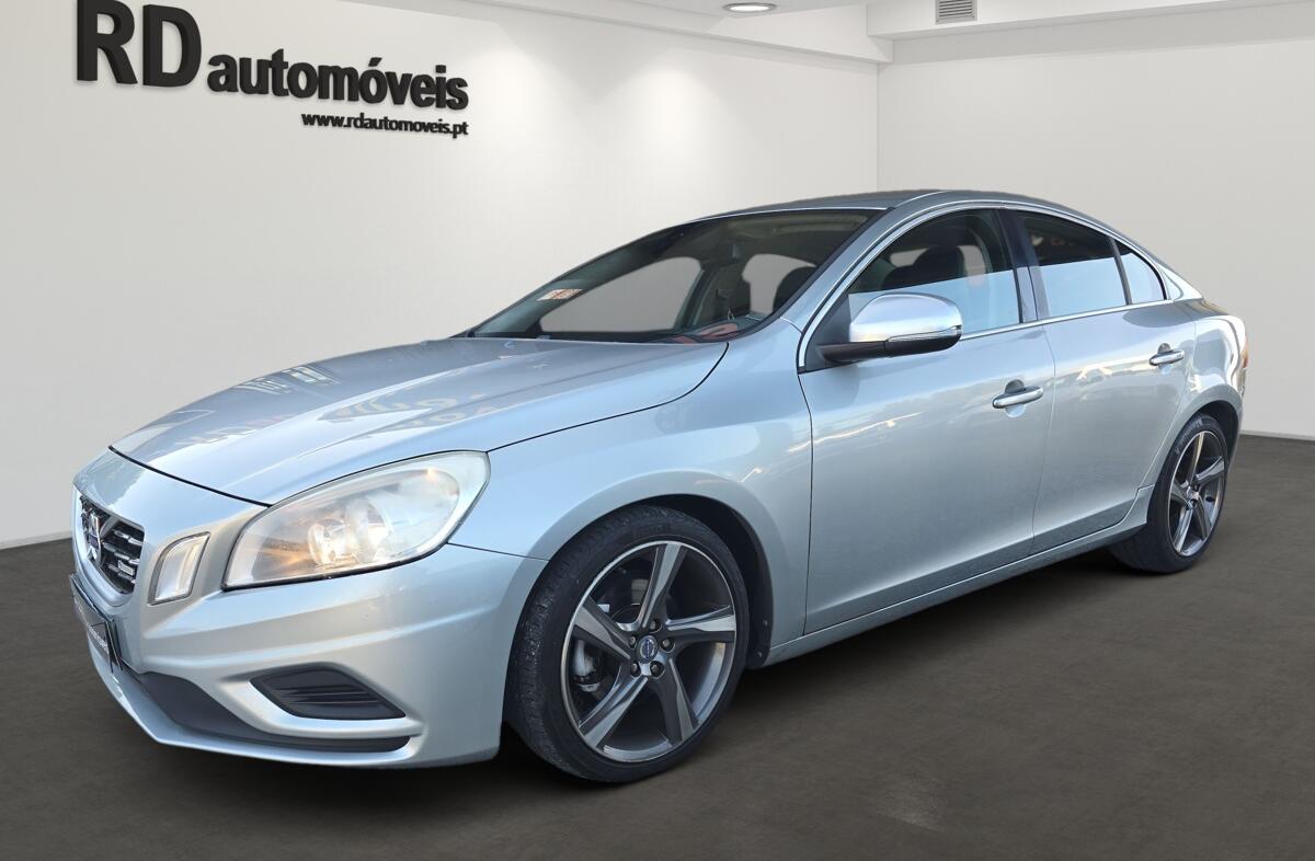 VOLVO S60 1.6 D2 Drive R-Design Start/Stop