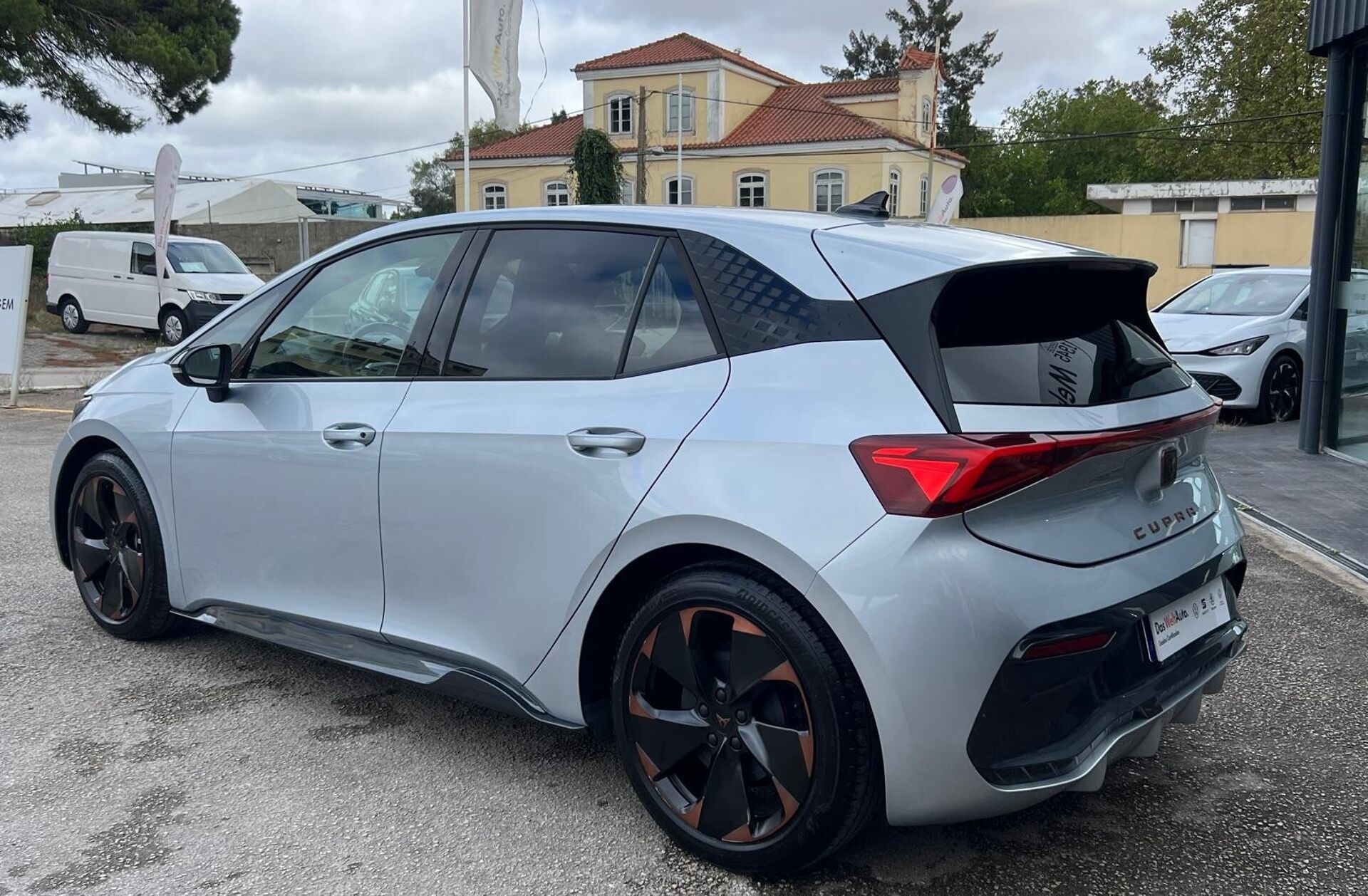 CUPRA Born 58 kWh e-Boost Plus
