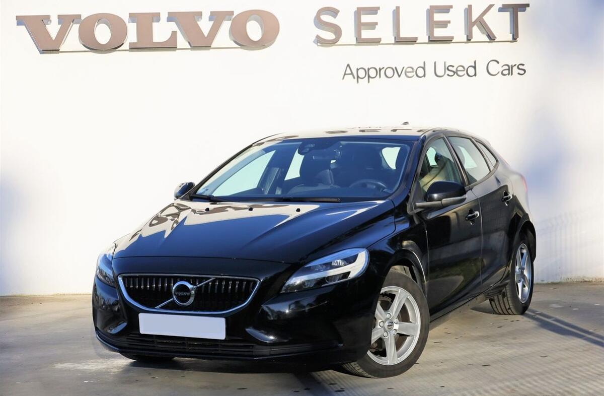 VOLVO V40 2.0 D2 Momentum
